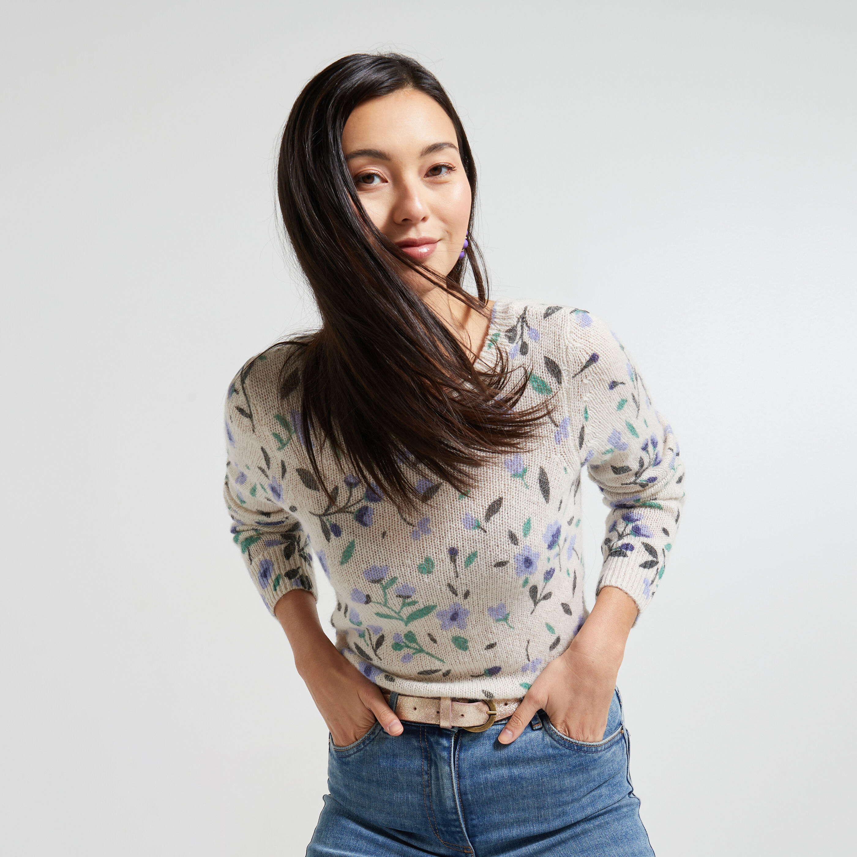 Pull fleuri store