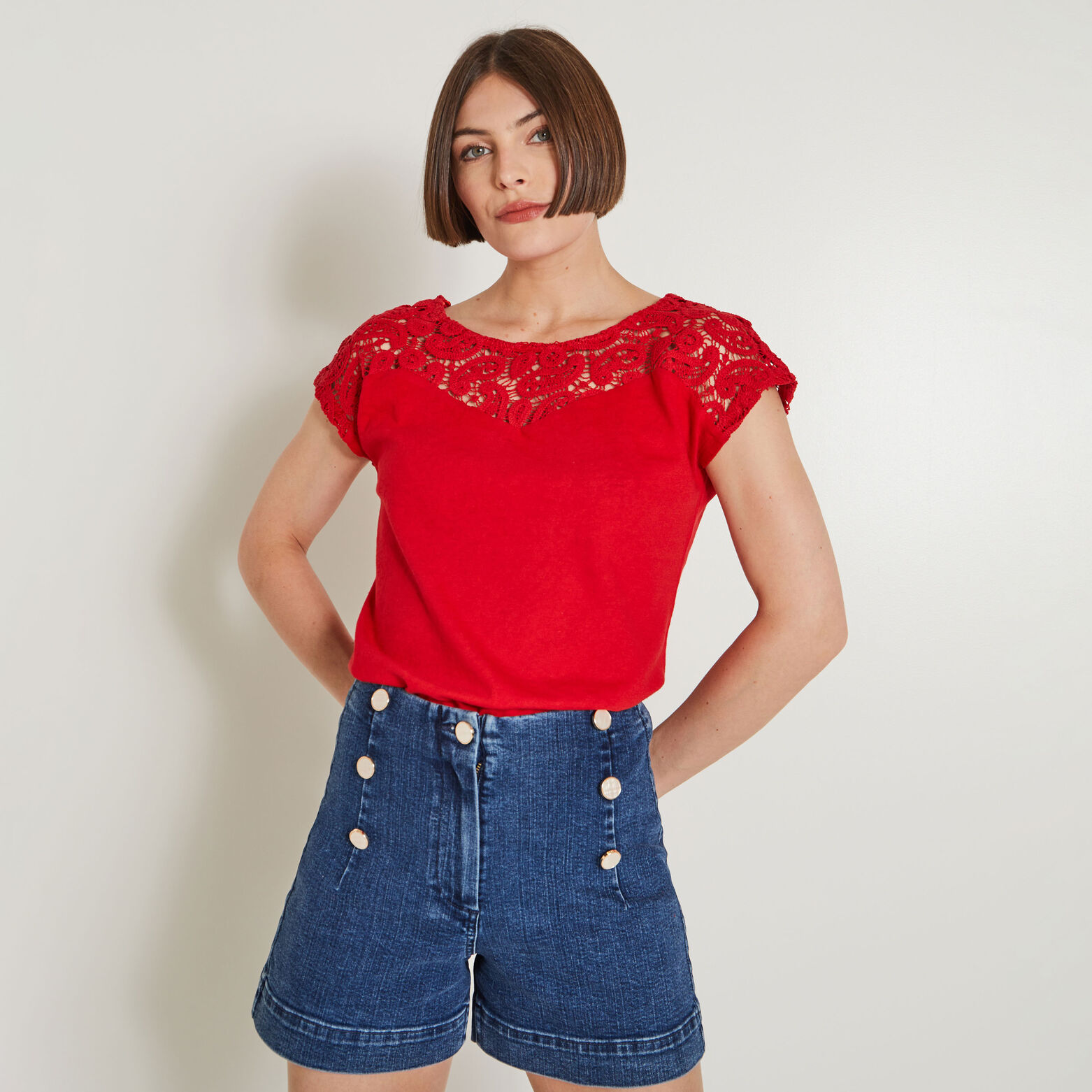 Tshirt détails crochet femme