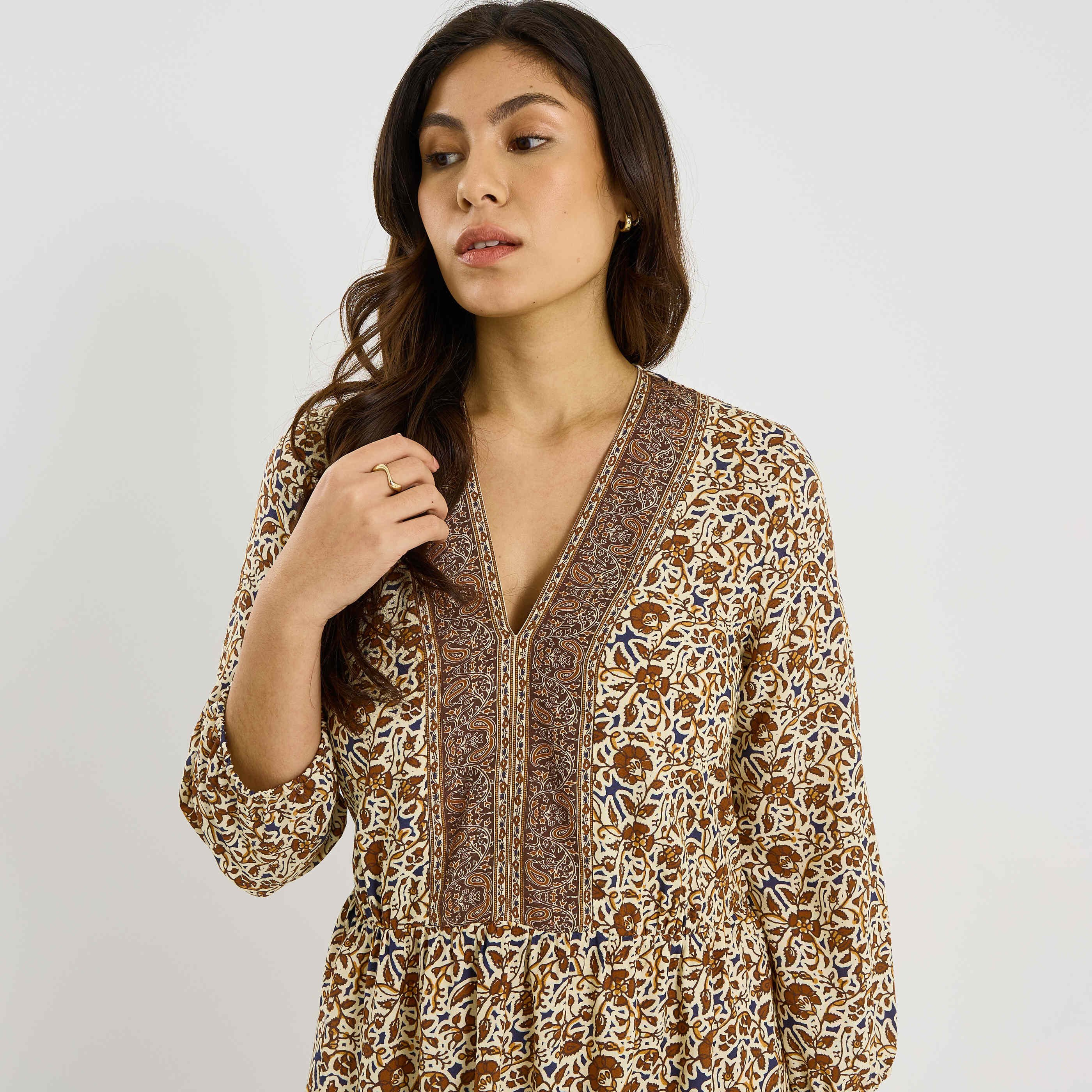 Robe longueur genou imprim&eacute;e 