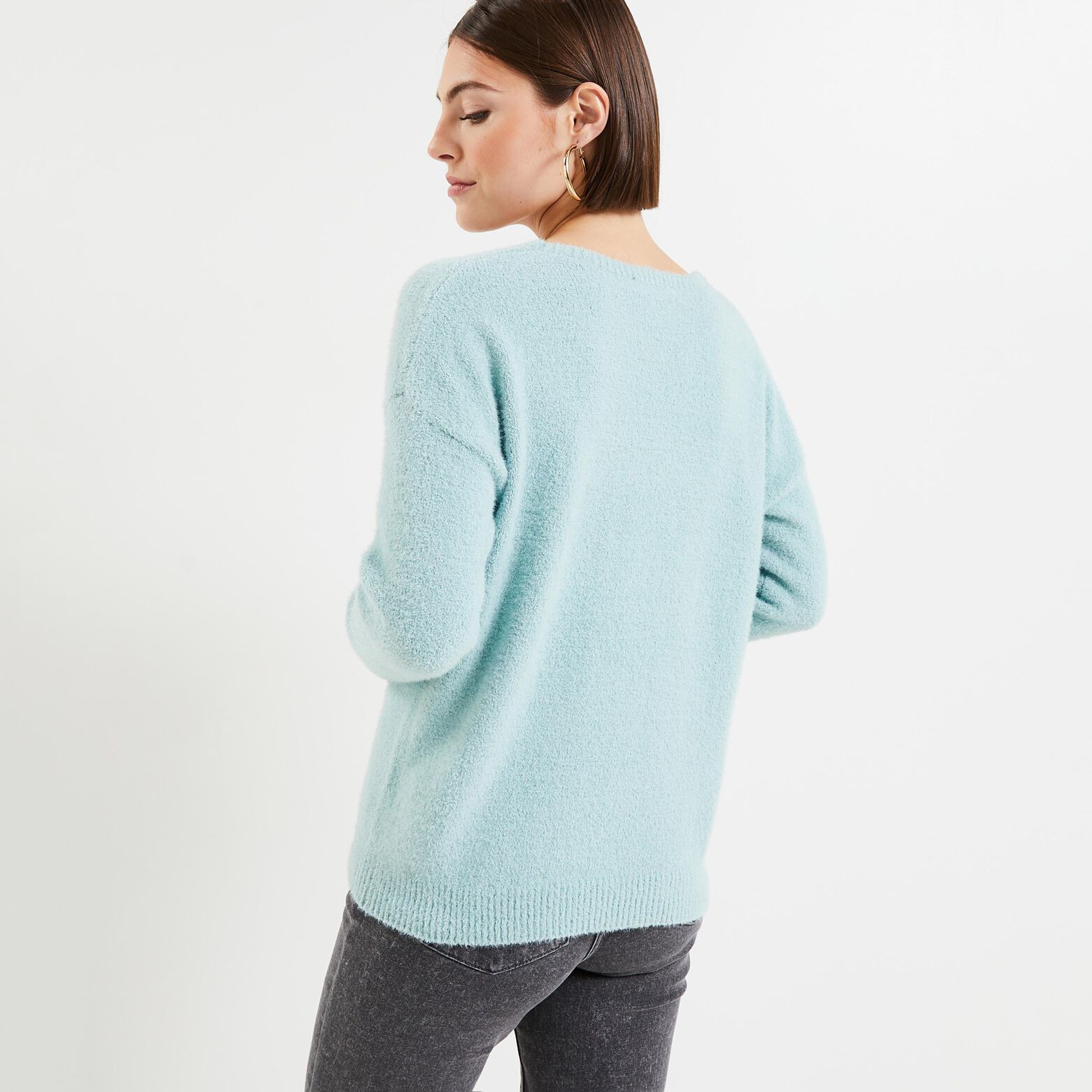 Pull fluffy col V femme