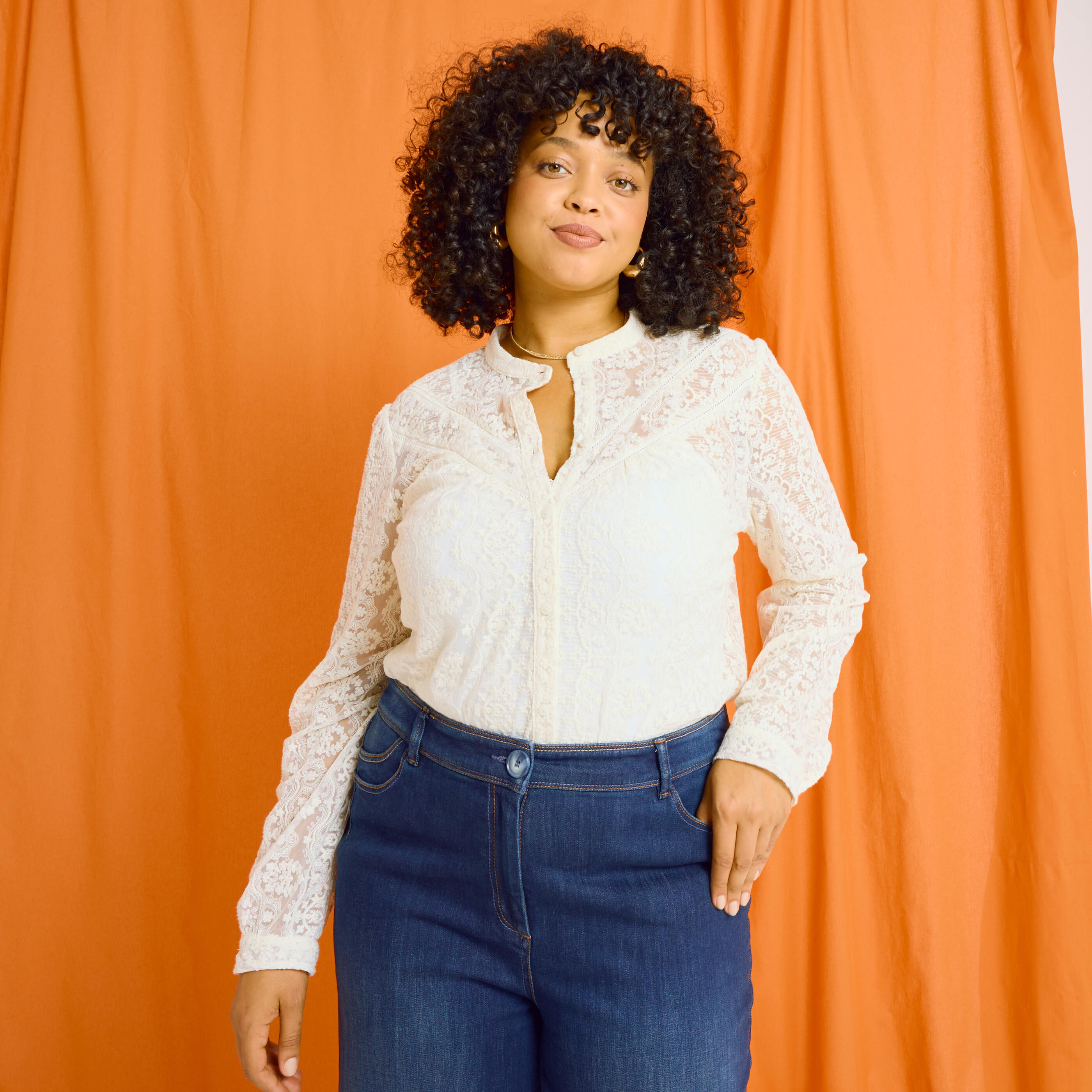 Chemise brod&eacute;e femme