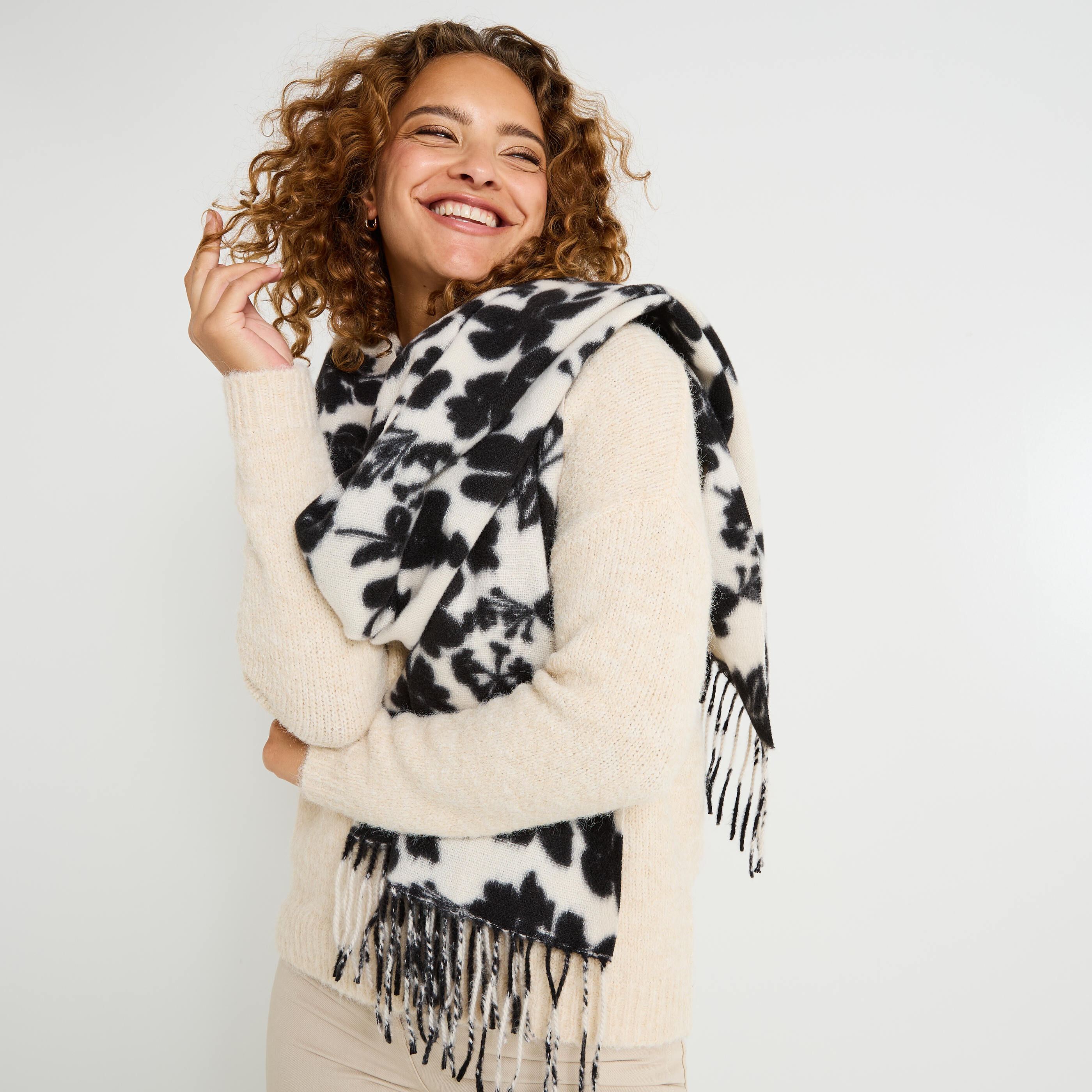 &Eacute;charpe bicolore motif fleurs