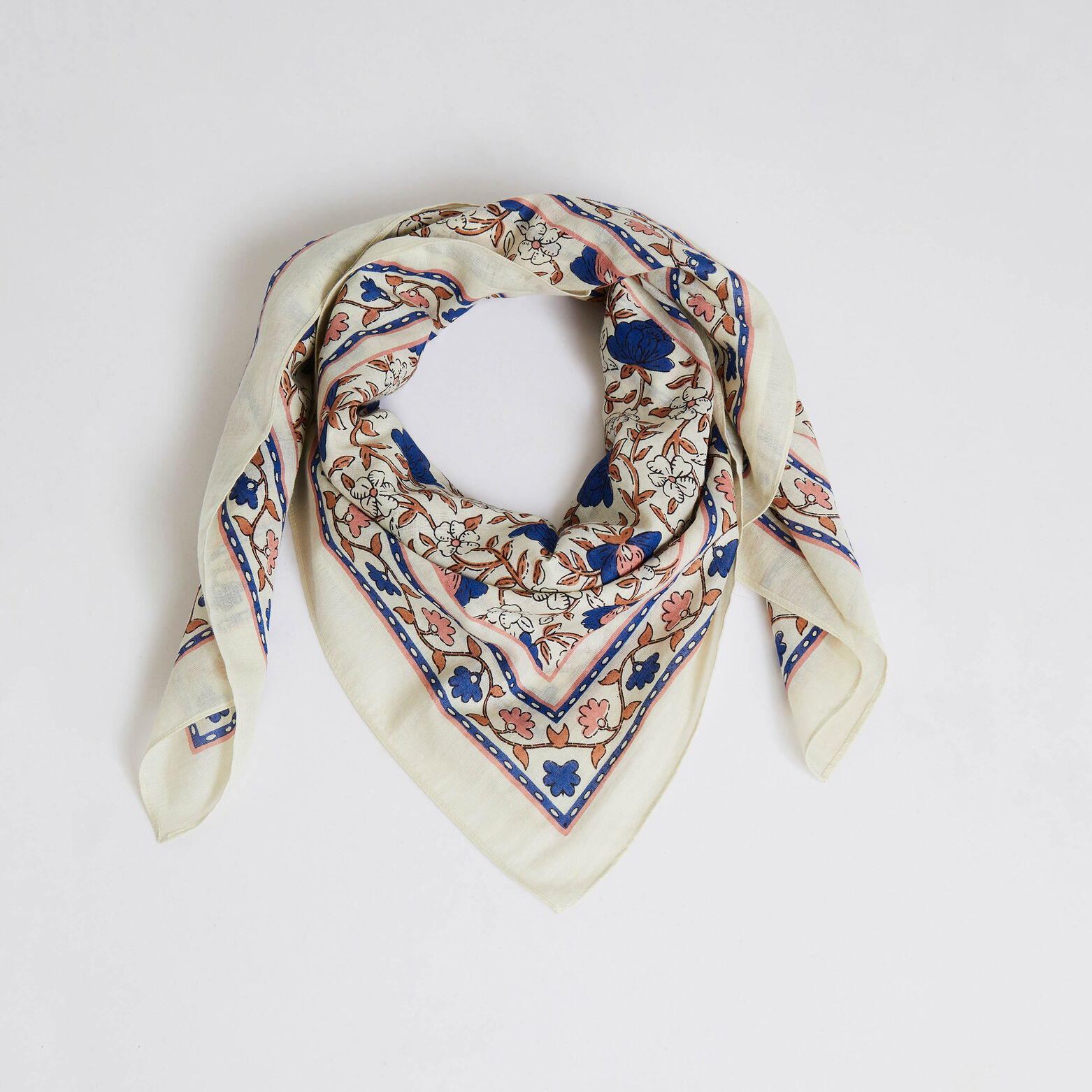 Foulard carré imprimé femme