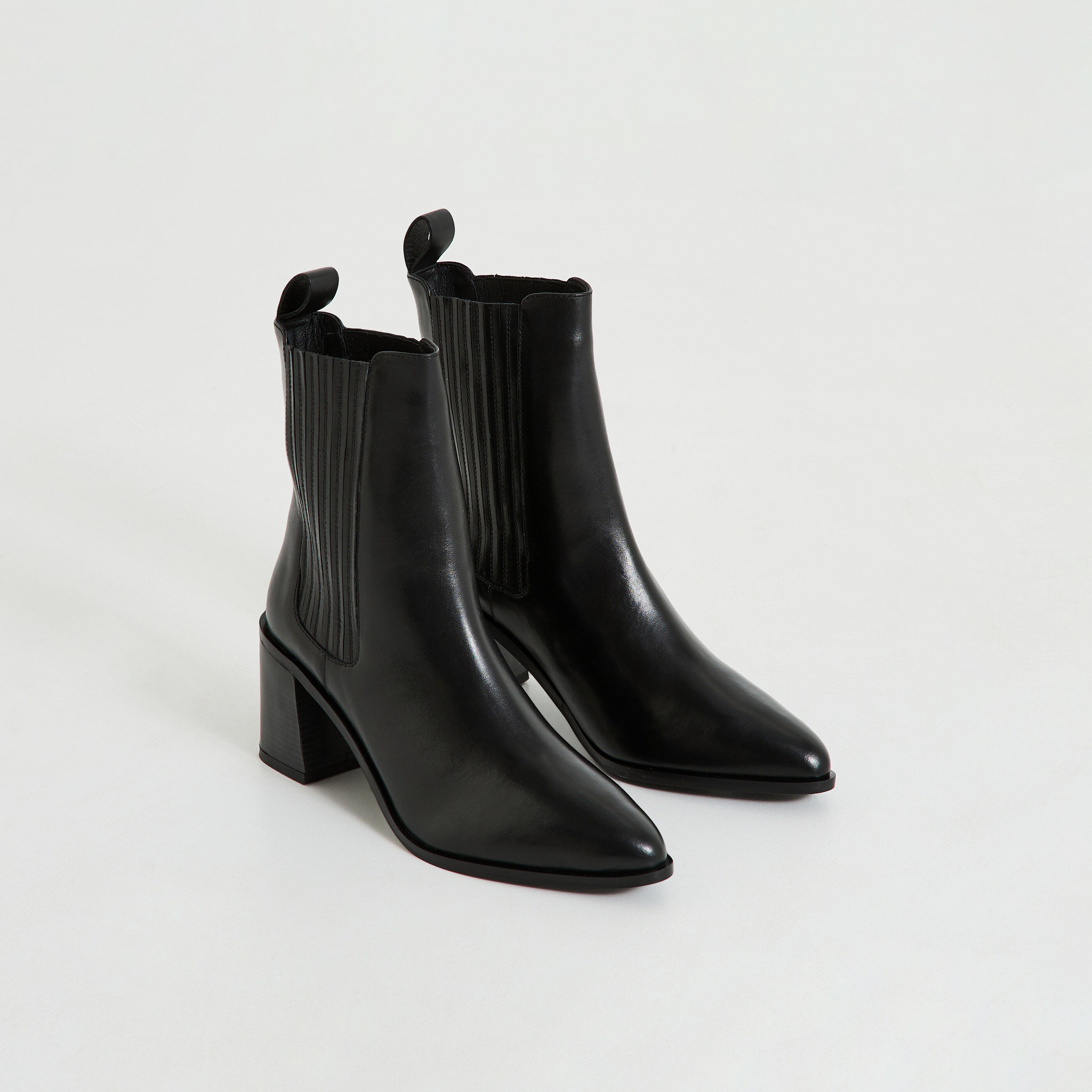 Bottines dessus cuir de vache femme