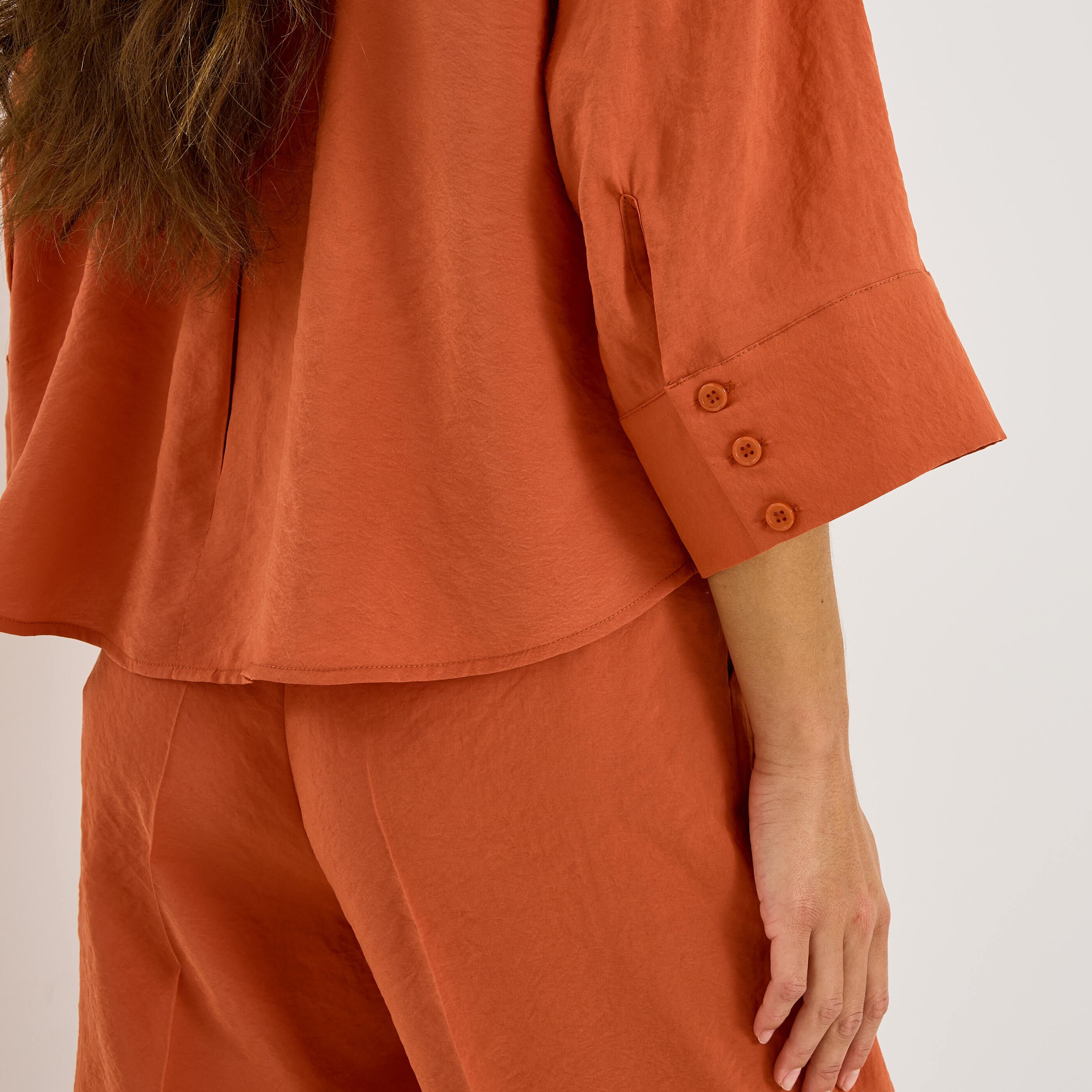 Chemise fluide unie &agrave; manches 3/4 femme