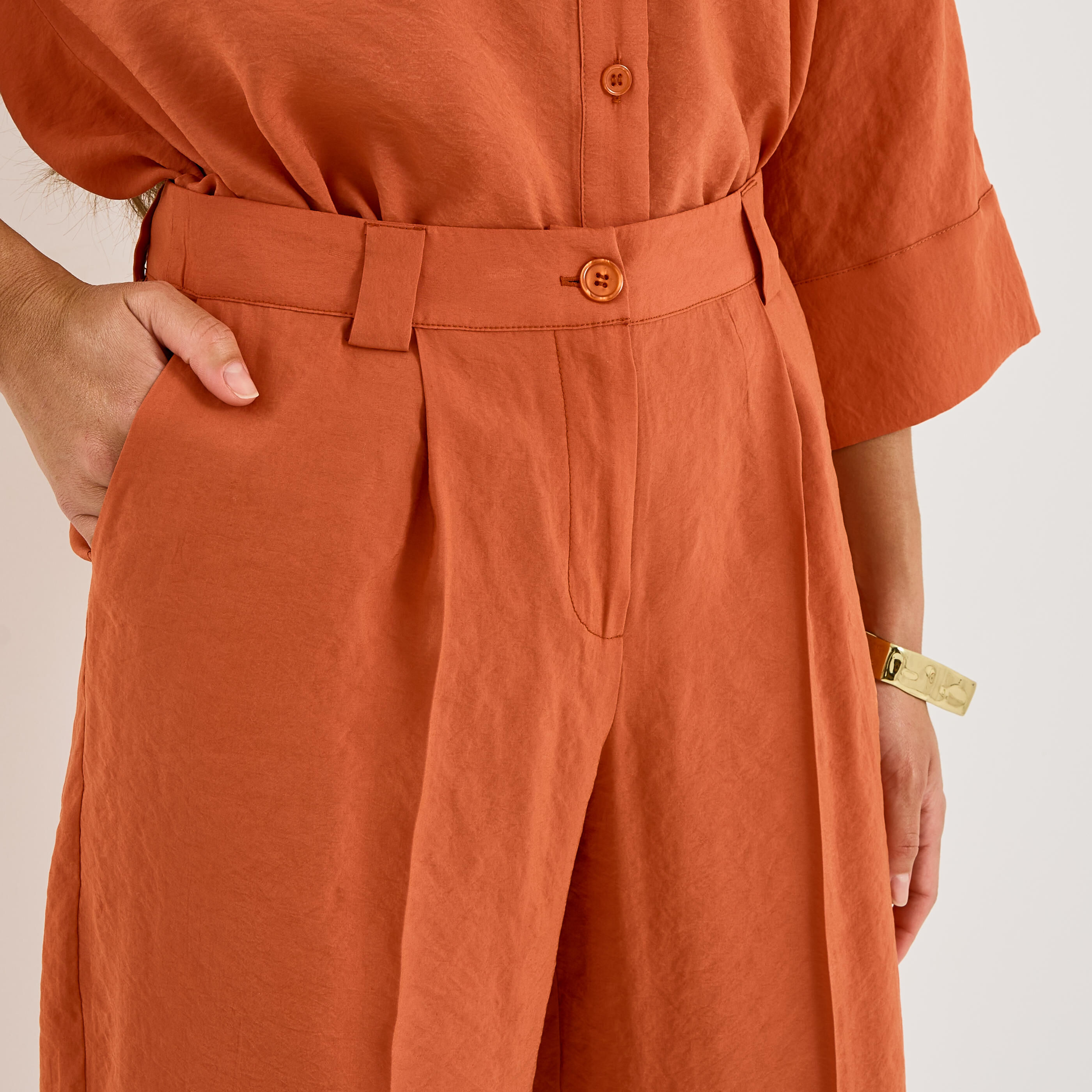 Pantalon fluide &agrave; plis femme