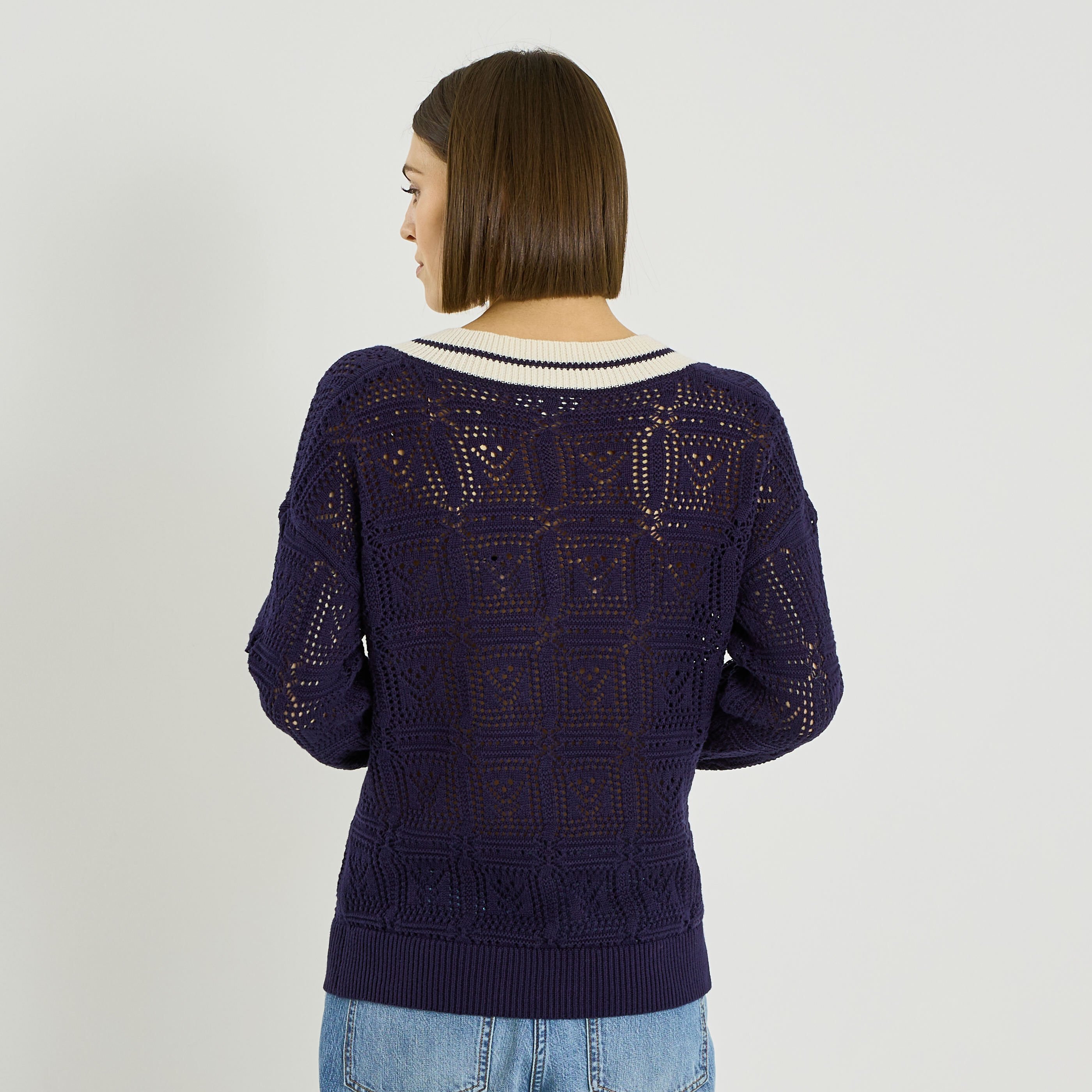 Pull en crochet &agrave; col V femme