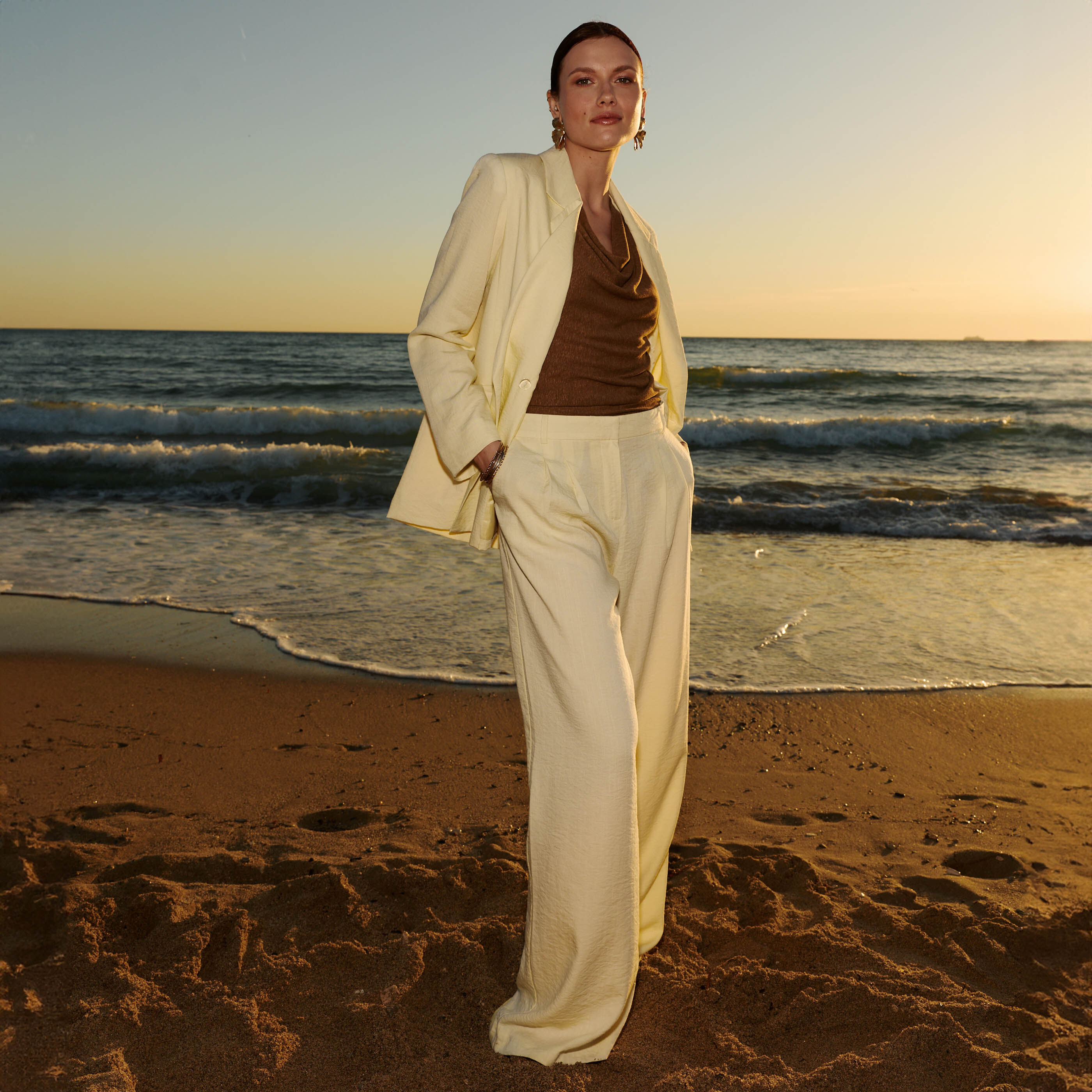 Pantalon large &agrave; pinces femme