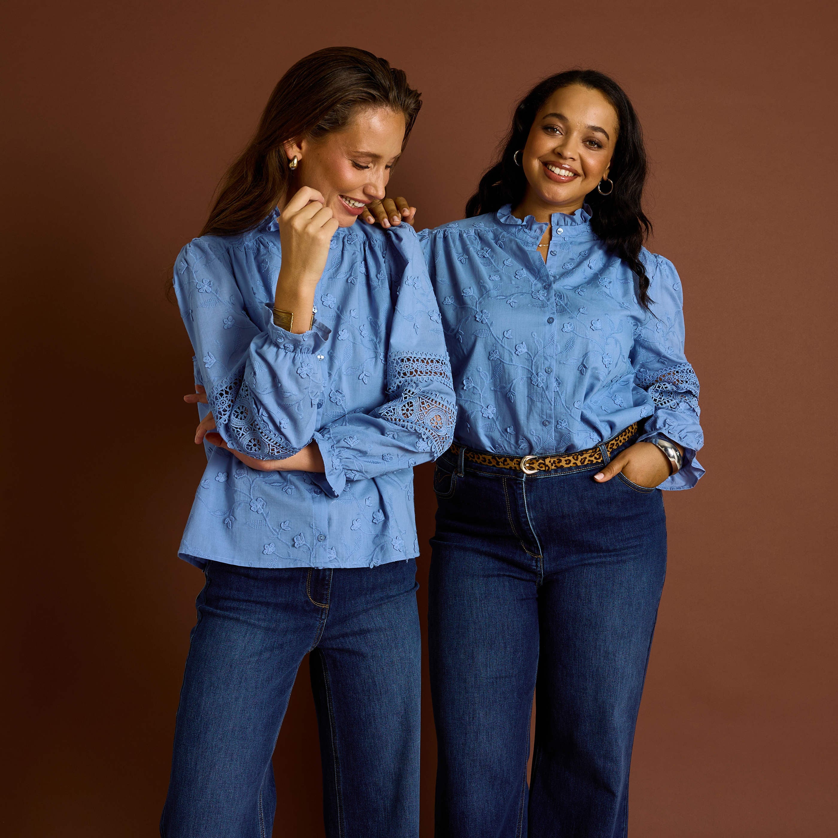 Chemise brod&eacute;e d&eacute;tails ajour&eacute;s femme
