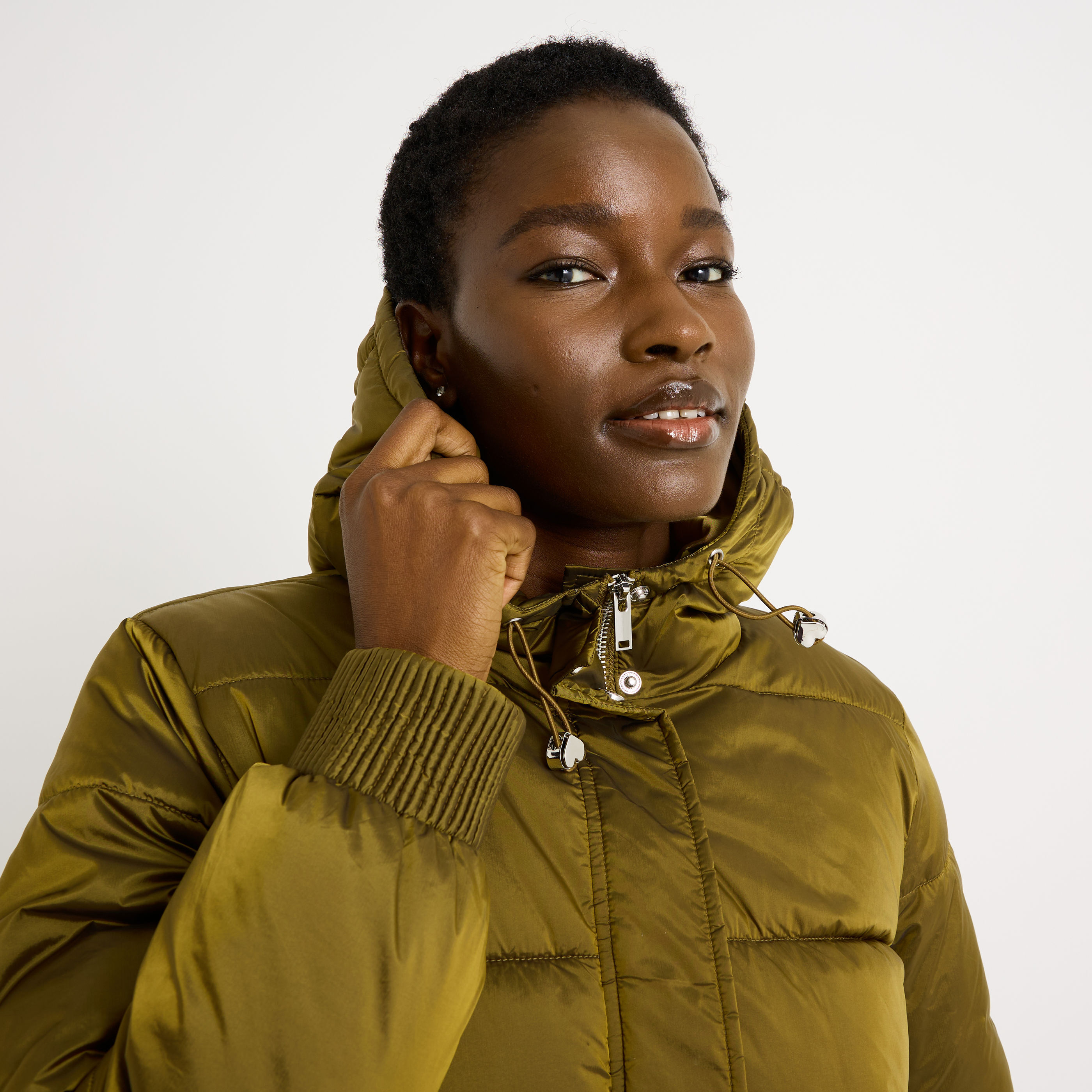 Doudoune &agrave; capuche femme