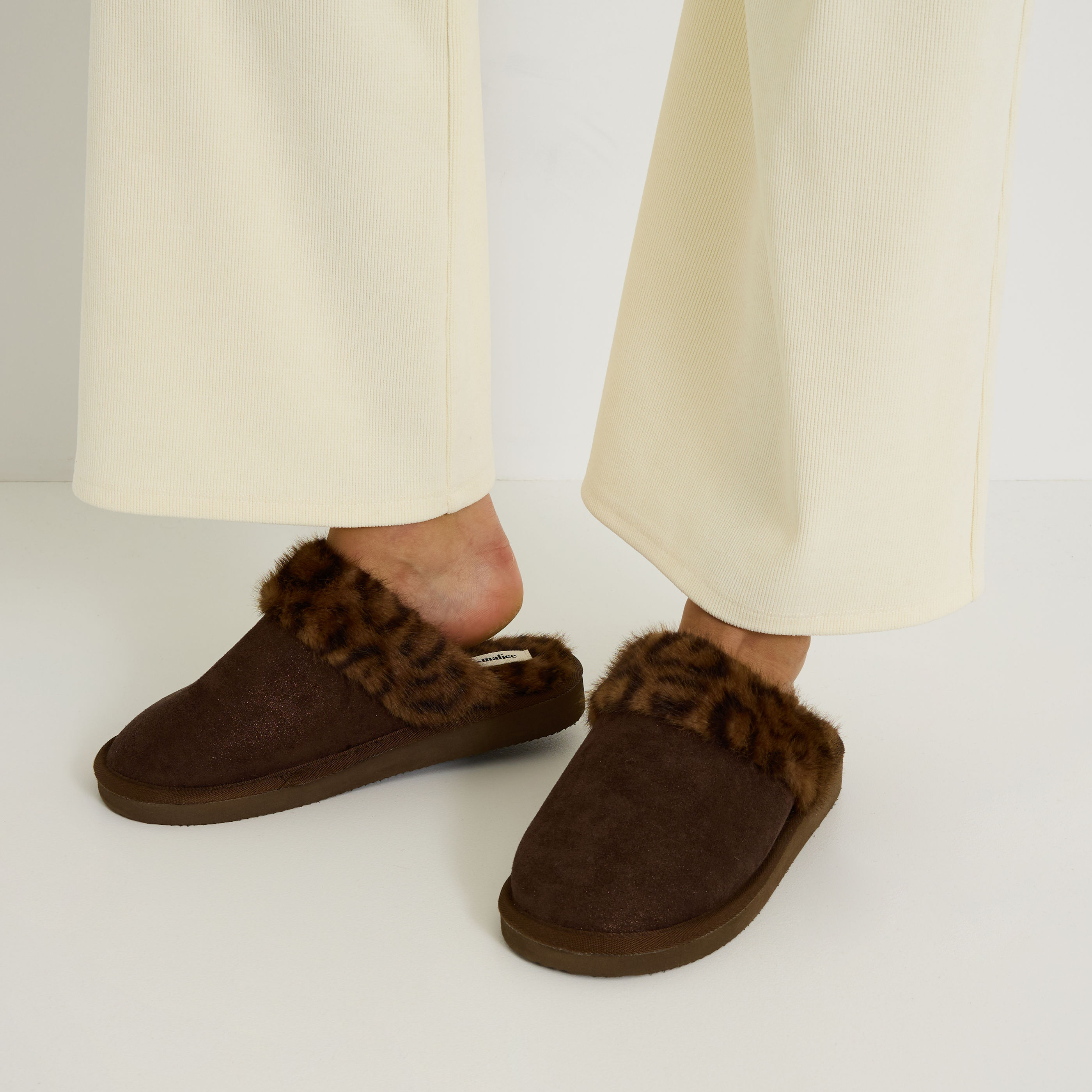 Chaussons imprim&eacute; l&eacute;opard femme