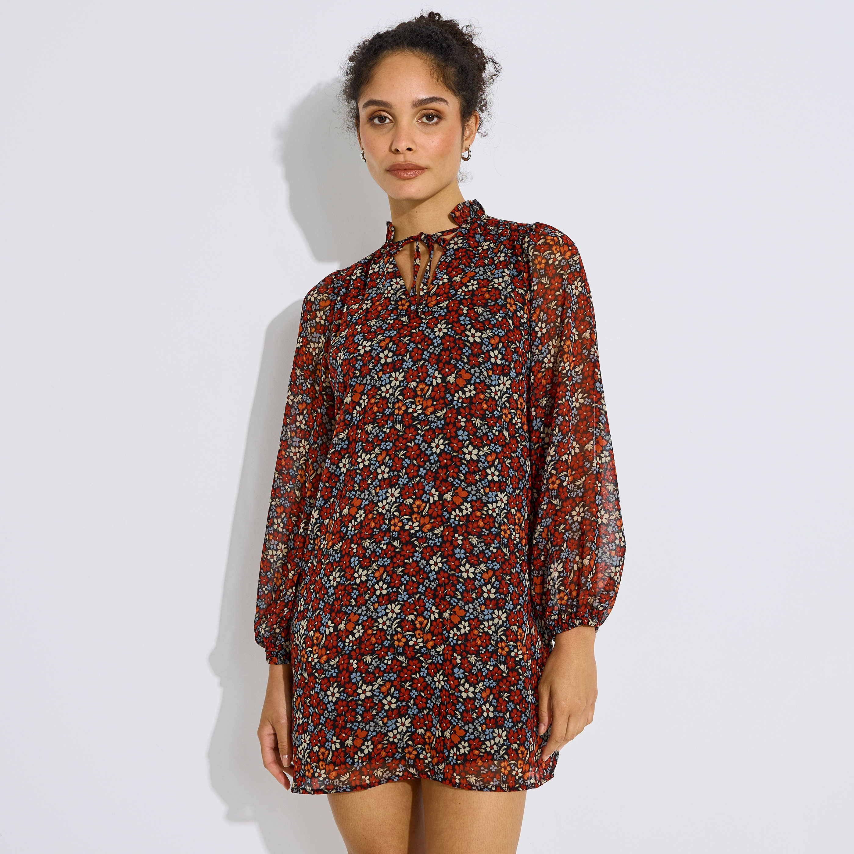 Robe courte imprim&eacute; fleurs femme