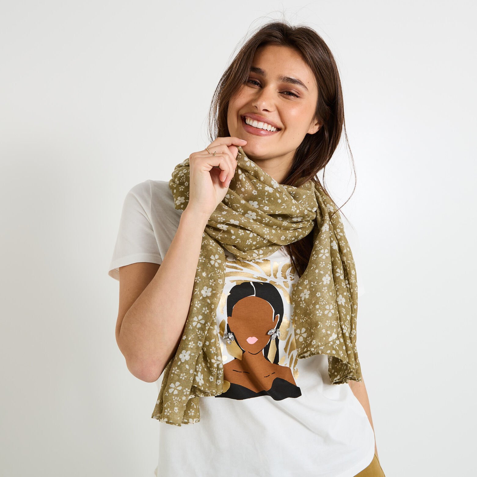 Etole imprimé fleuri femme