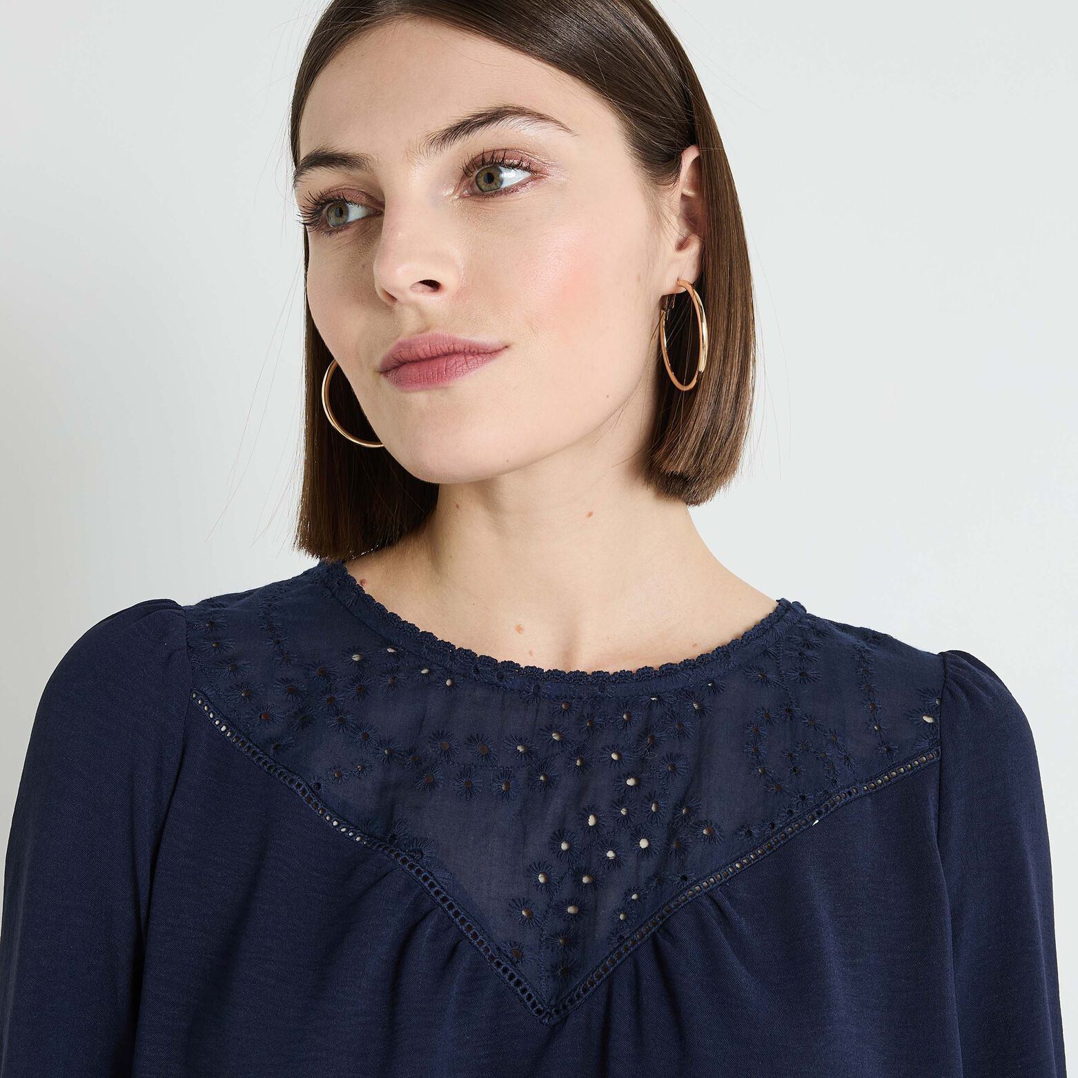 Blouse détails broderie femme