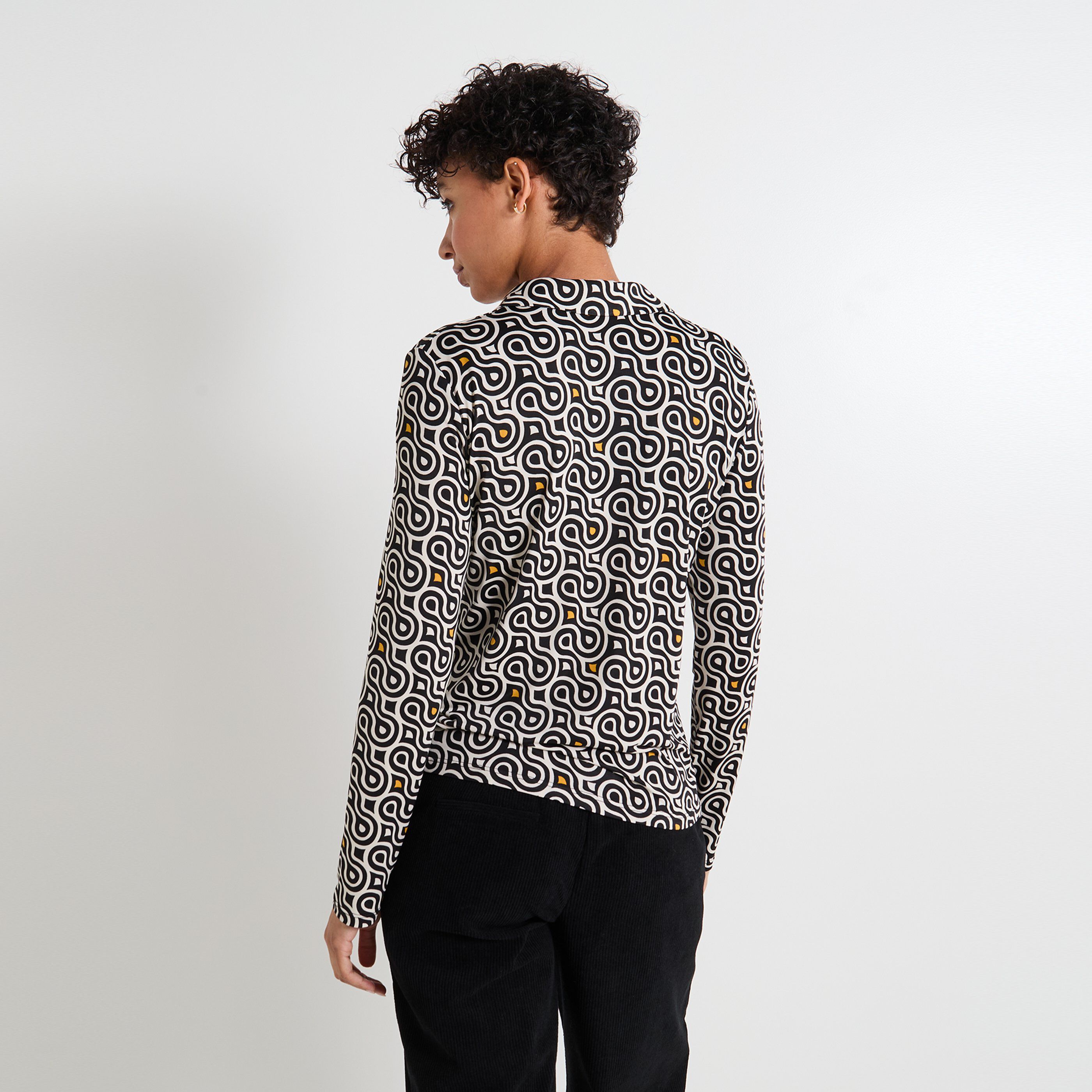 Chemise imprim&eacute; g&eacute;om&eacute;trique femme