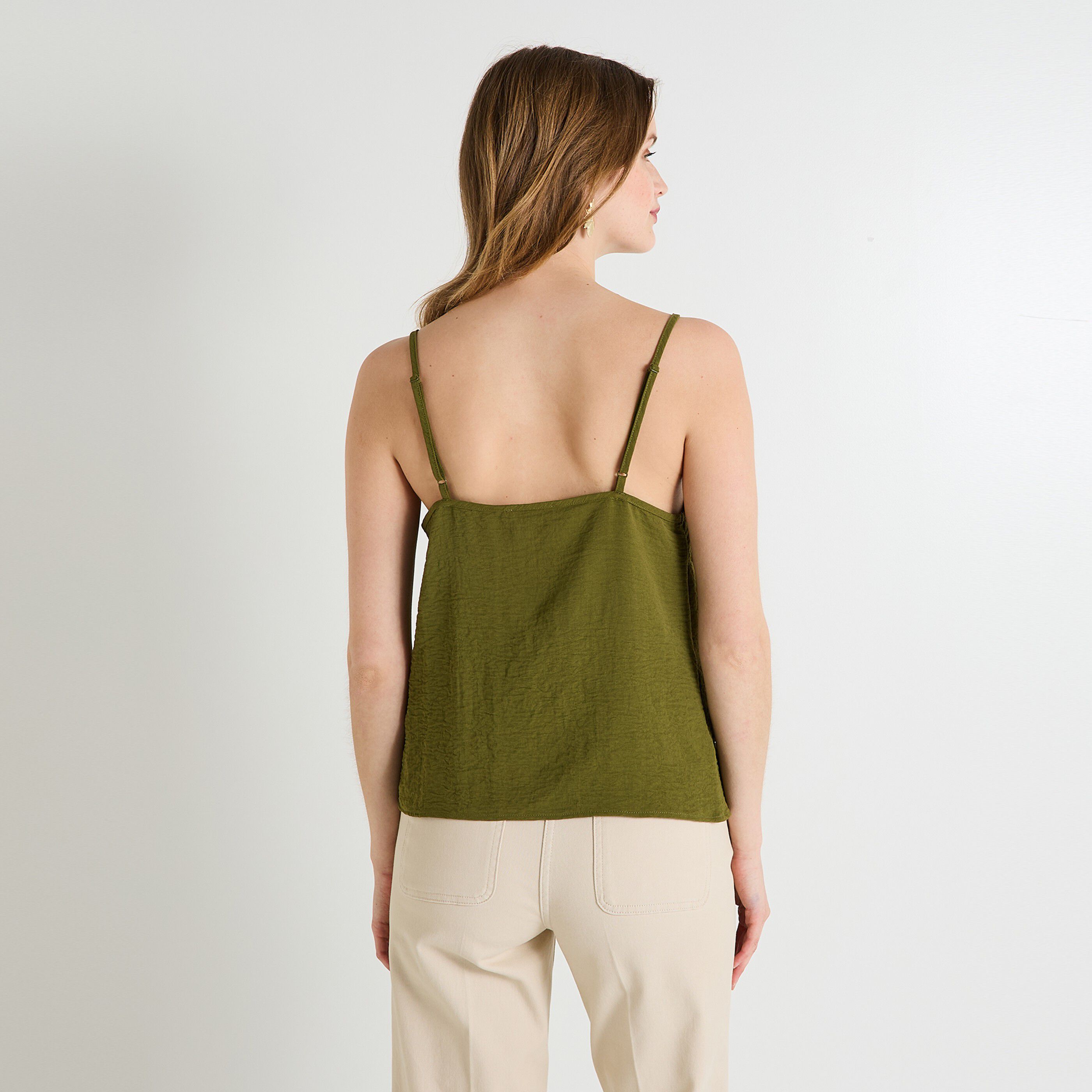 D&eacute;bardeur col V femme