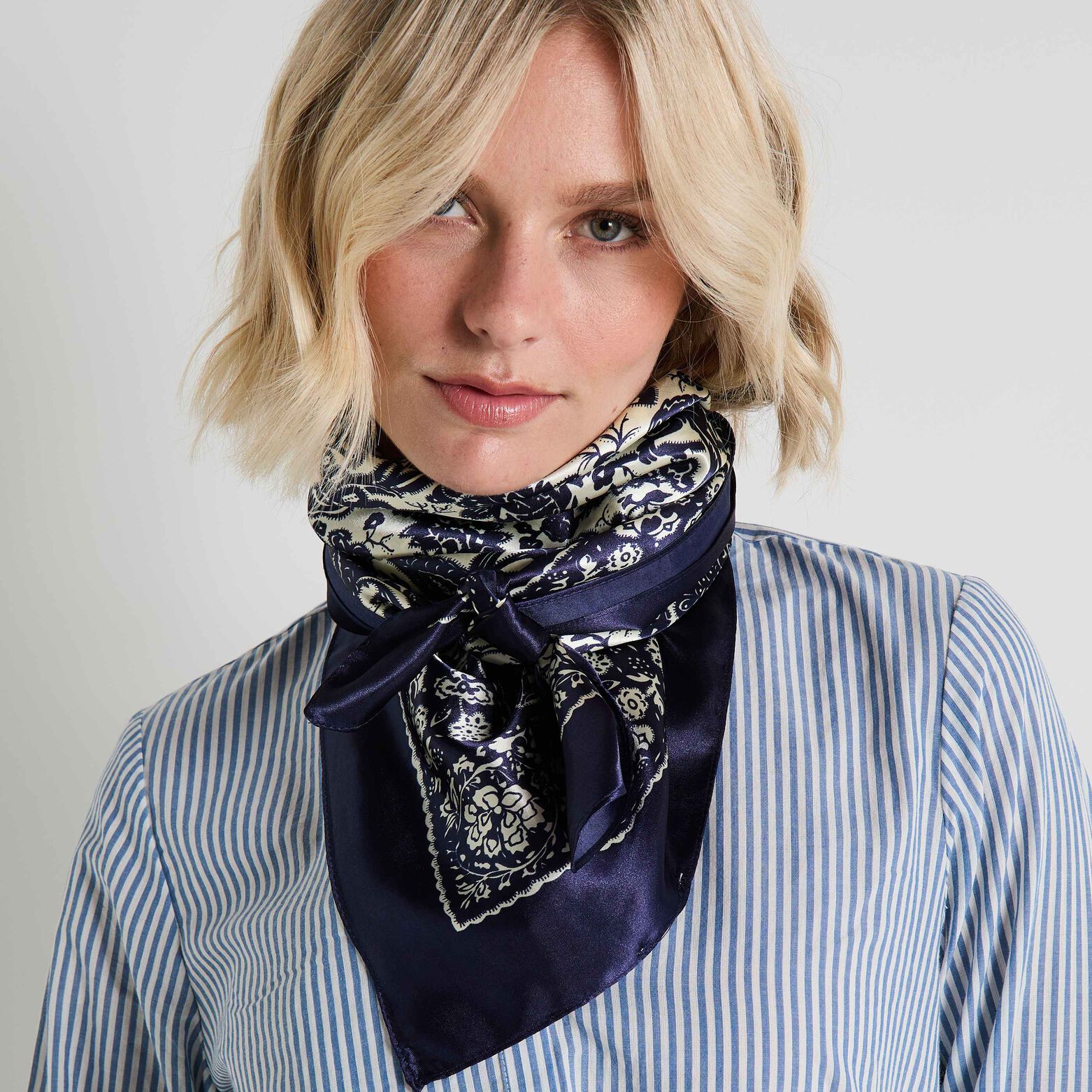 Foulard carré femme