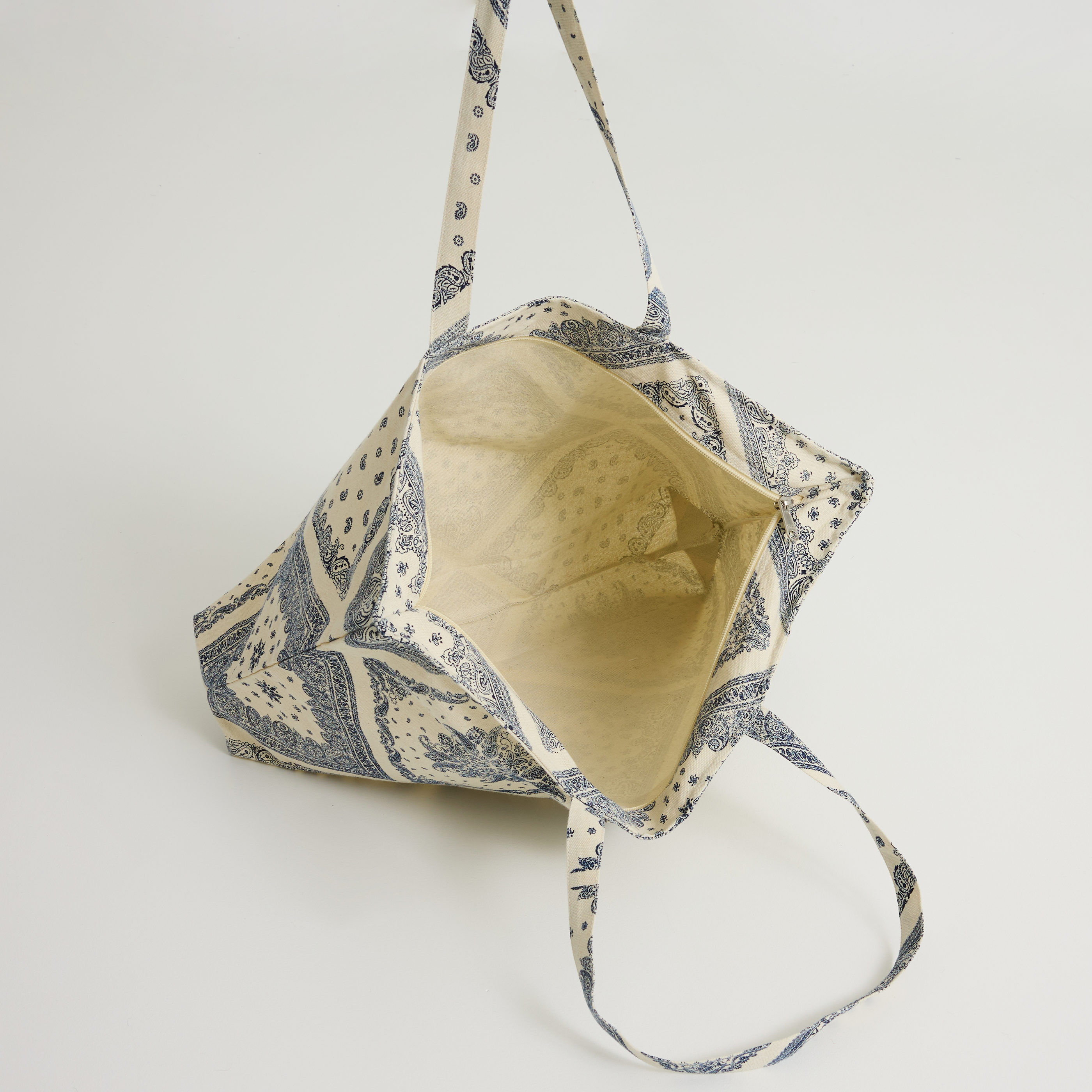 Tote bag imprim&eacute; bandana femme