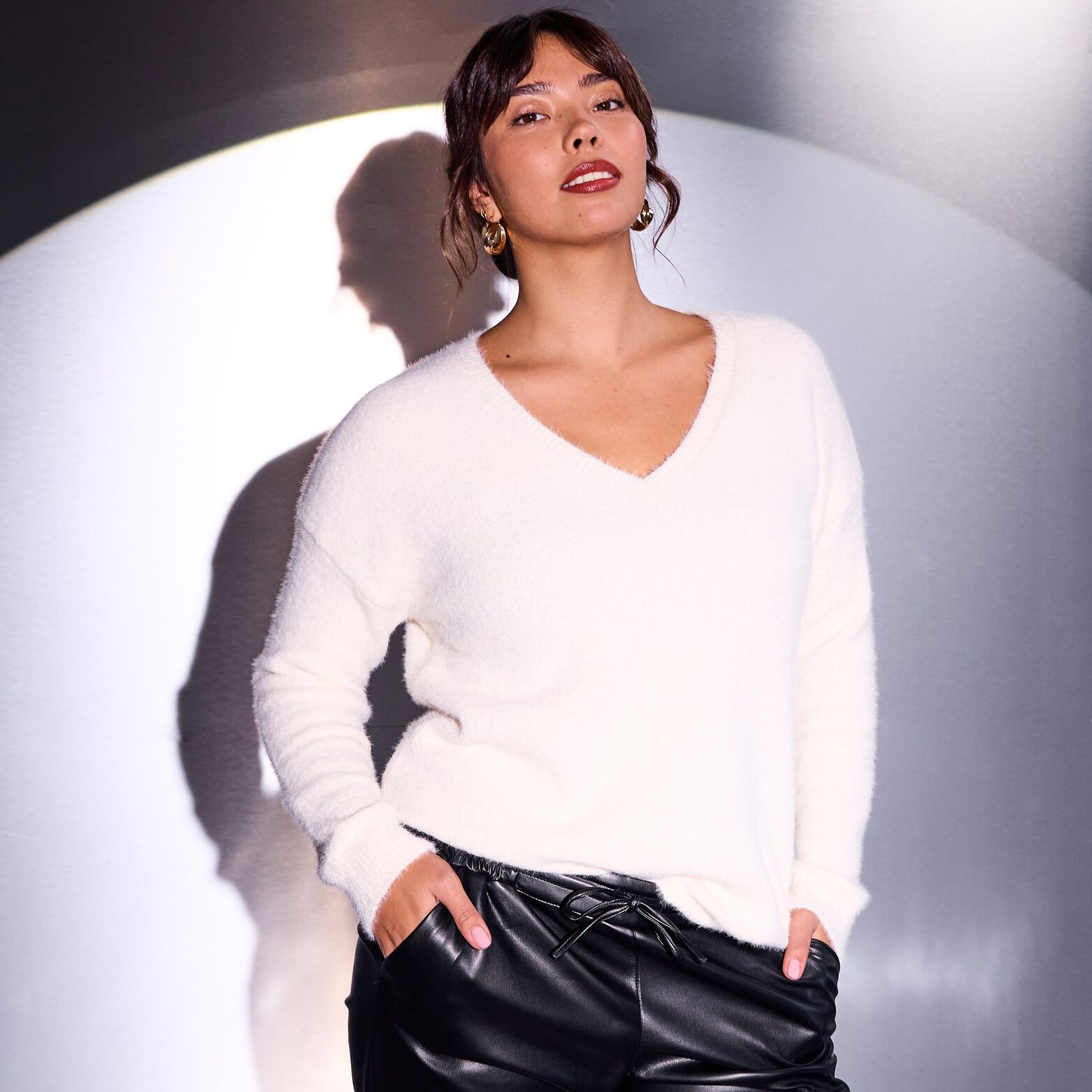 Pull col V femme