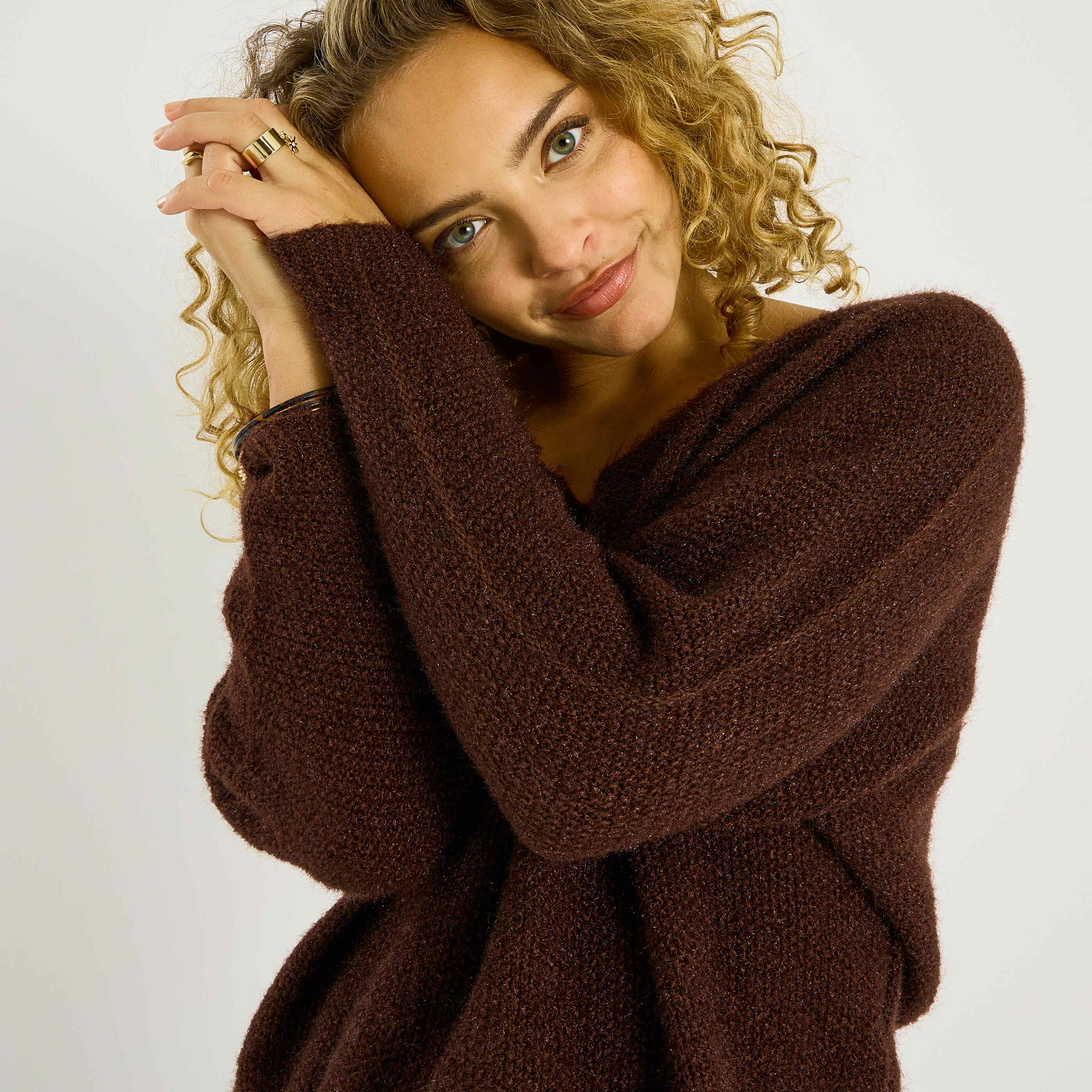 Pull fluffy col V femme