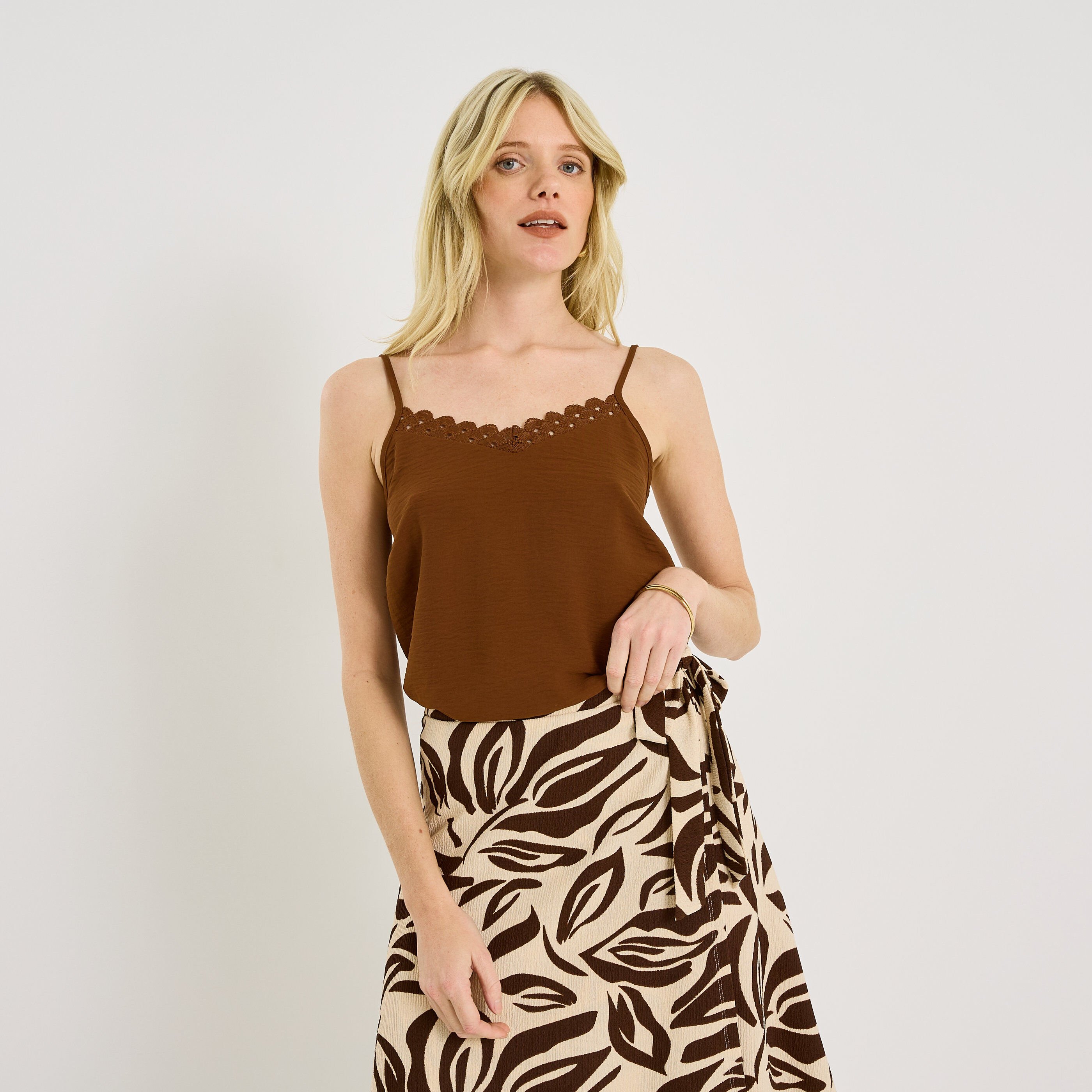 D&eacute;bardeur bretelles fines femme