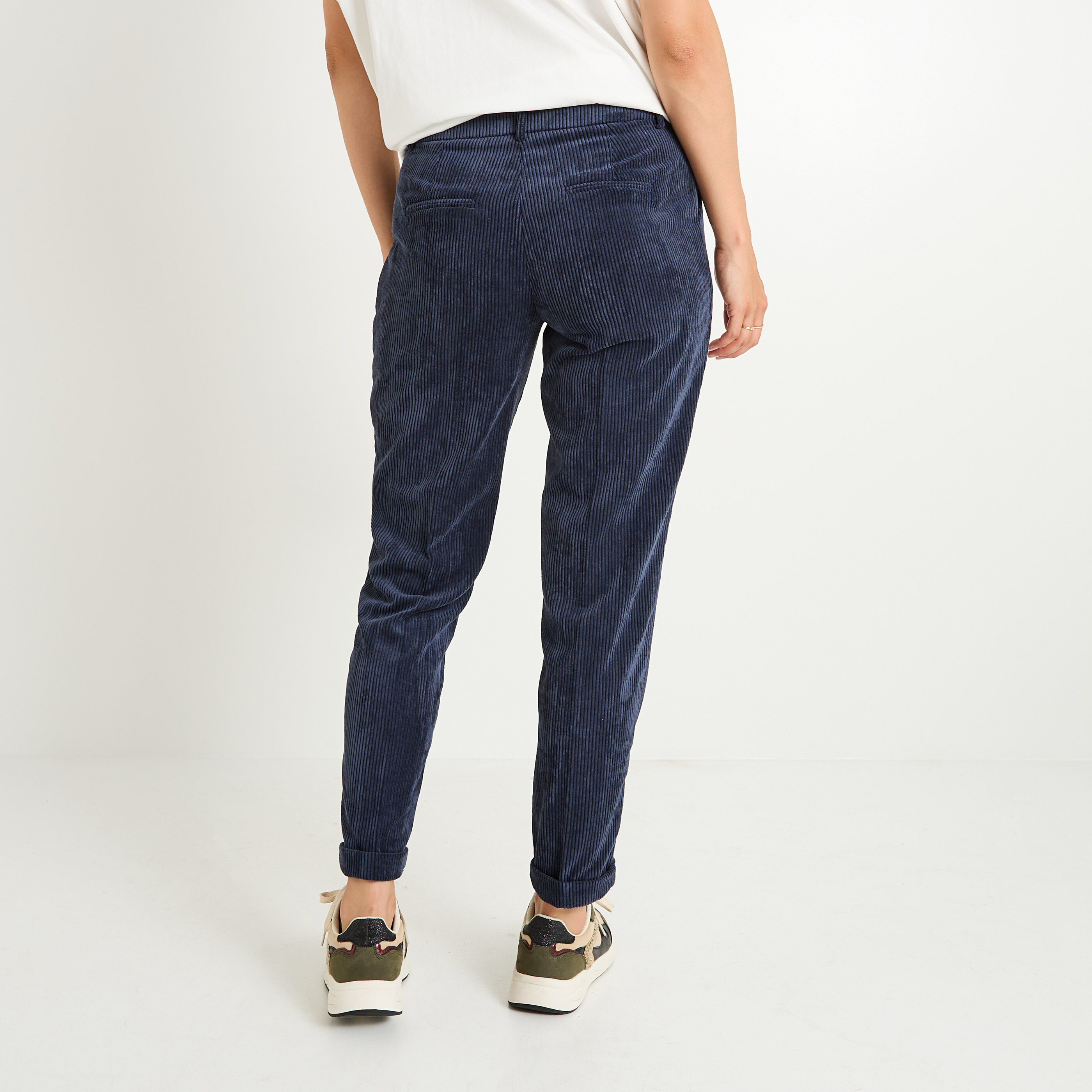 Pantalon tall en velours &agrave; revers femme