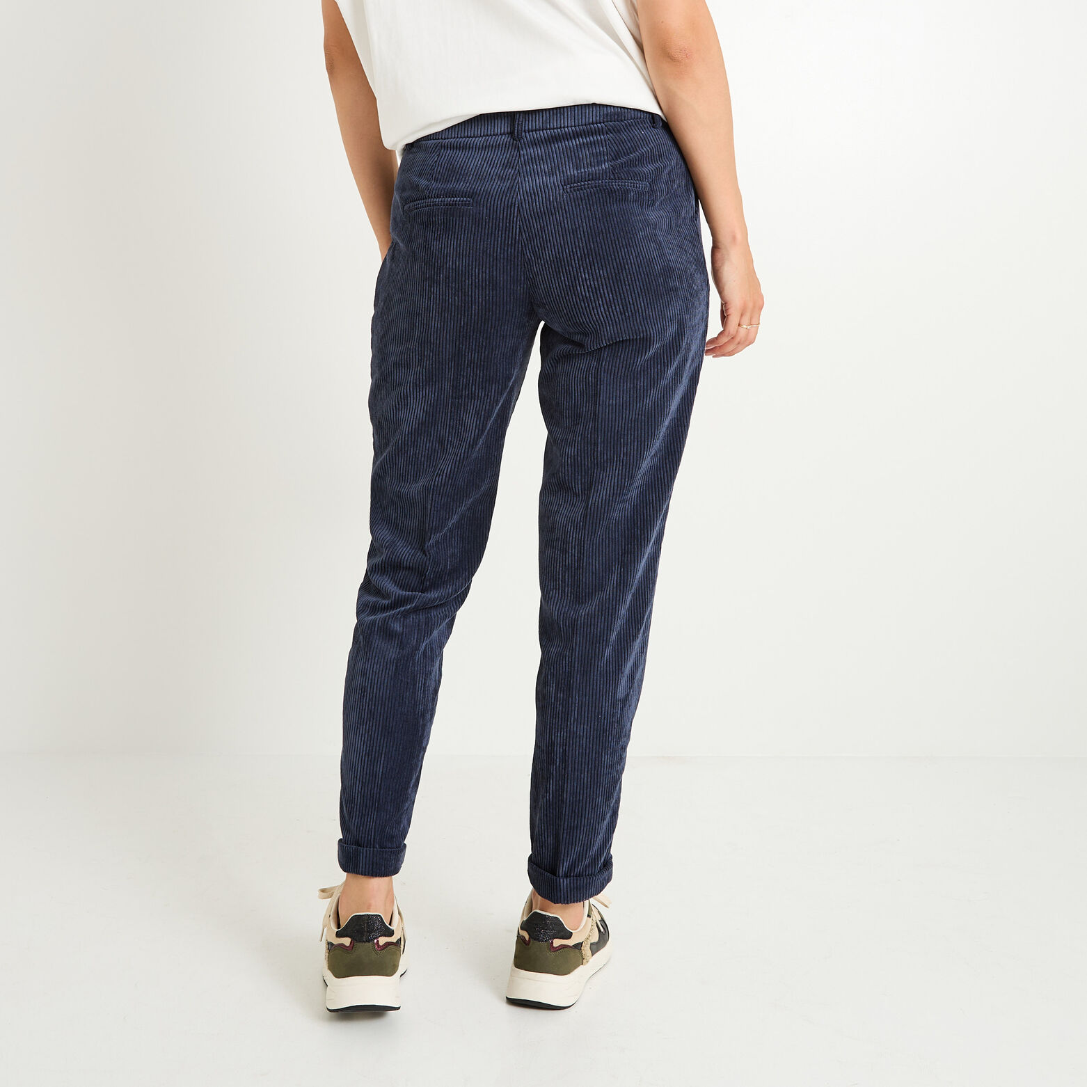 Pantalon tall en velours à revers femme