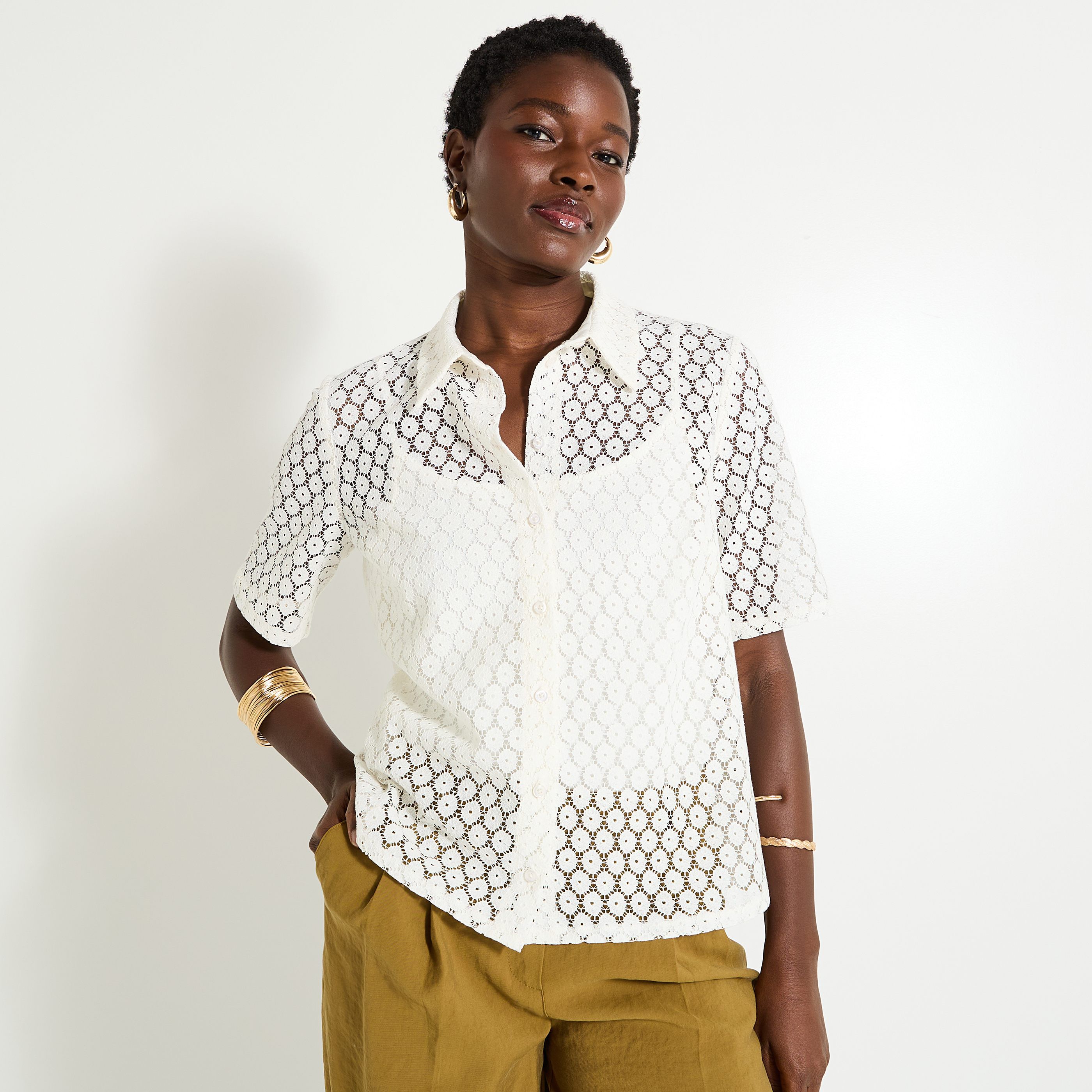 Chemise ajour&eacute;e femme