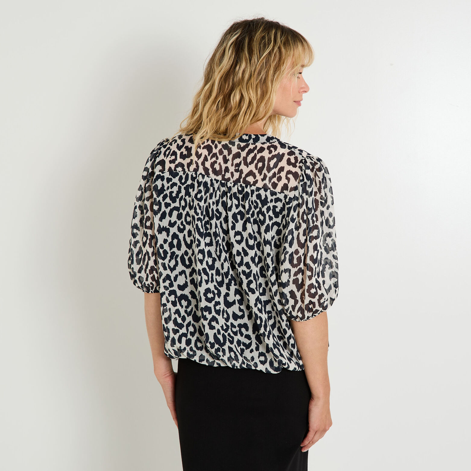 Blouse col V à imprimé léopard femme