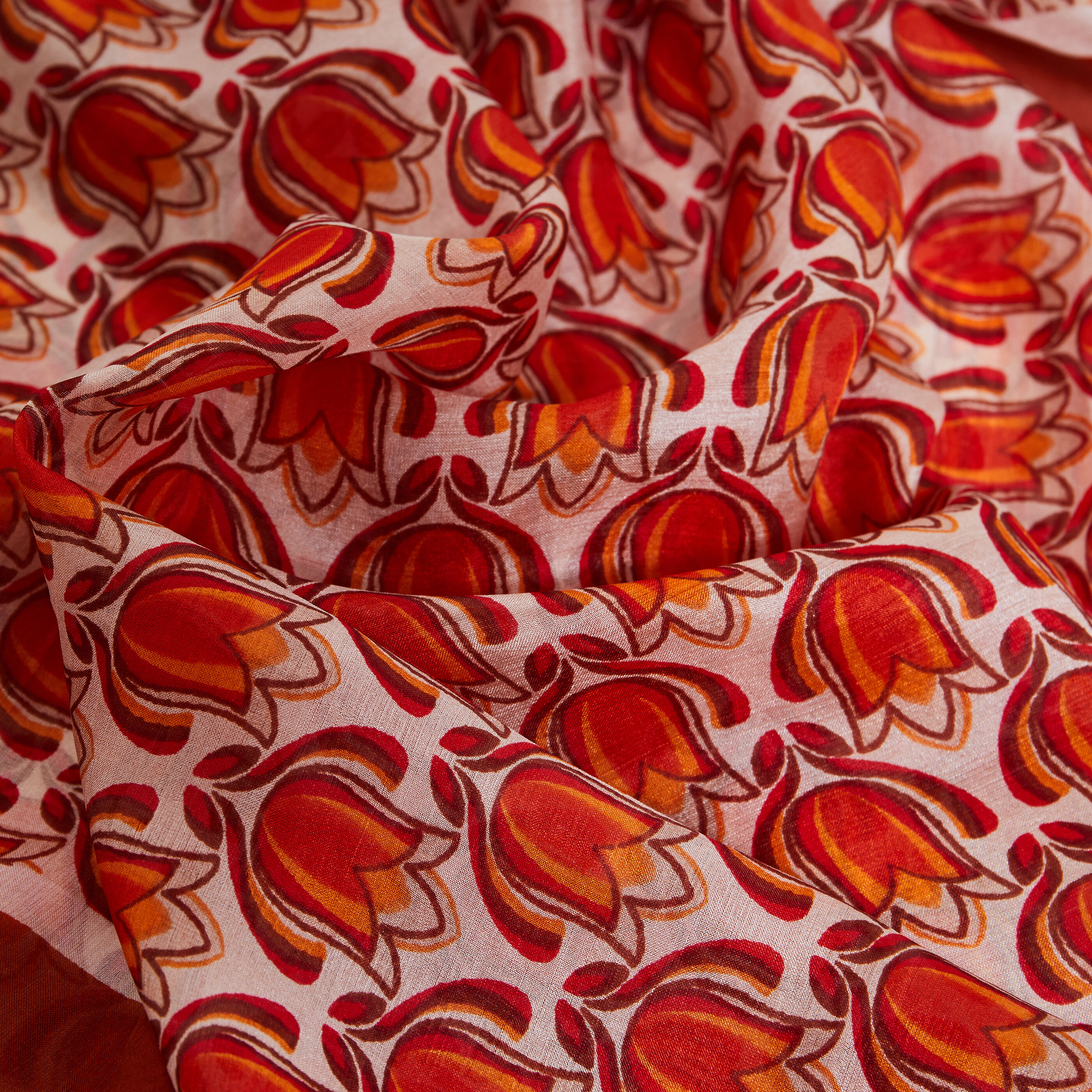 Foulard carr&eacute; soie femme