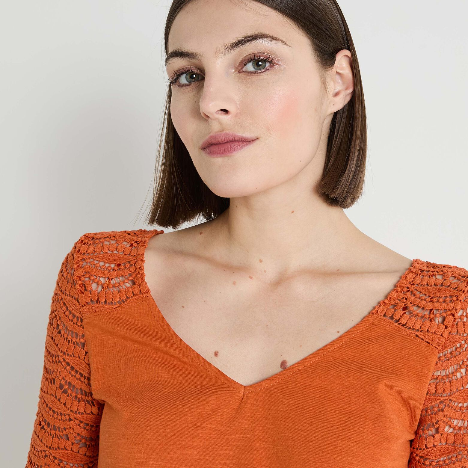 T-shirt col V femme