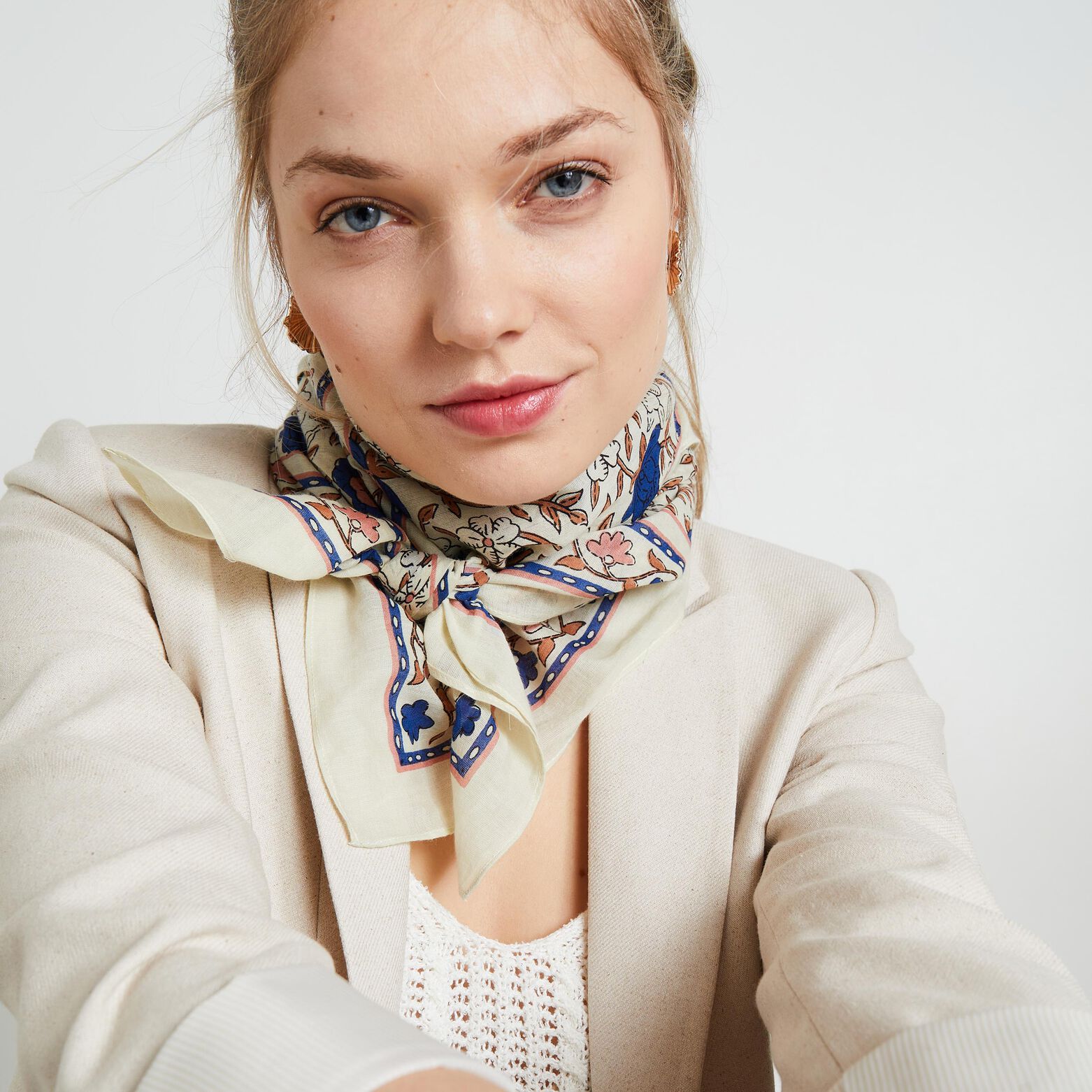 Foulard carré imprimé femme