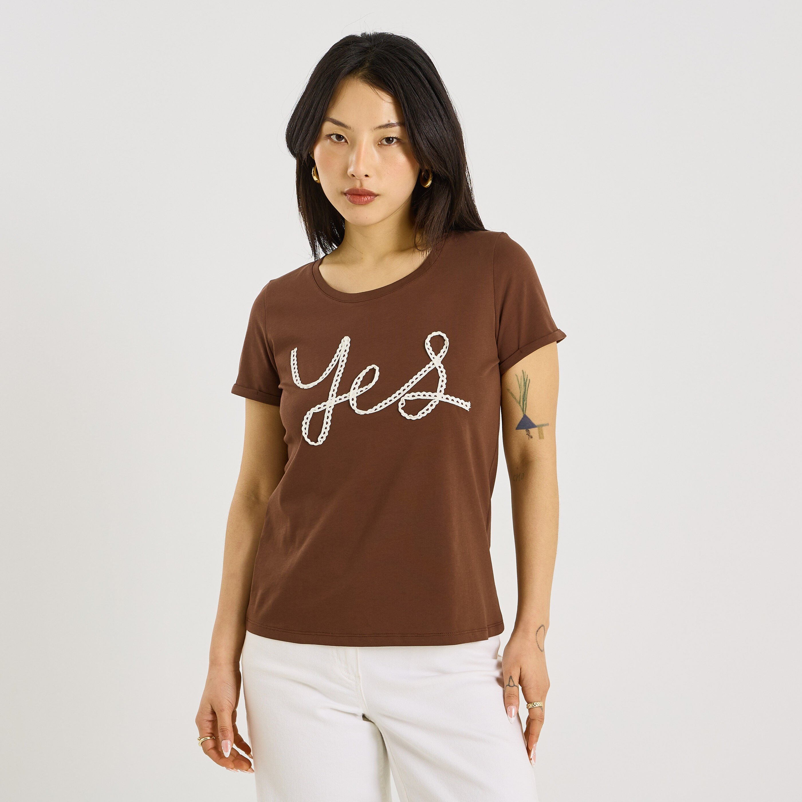 T-shirt message en macram&eacute; femme