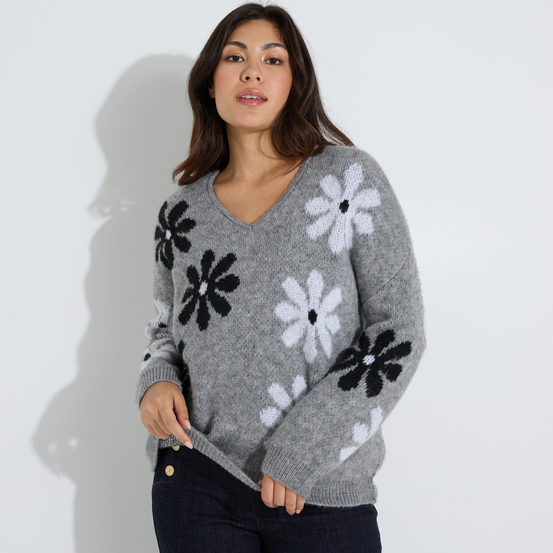Pull col V jacquard fleuri femme