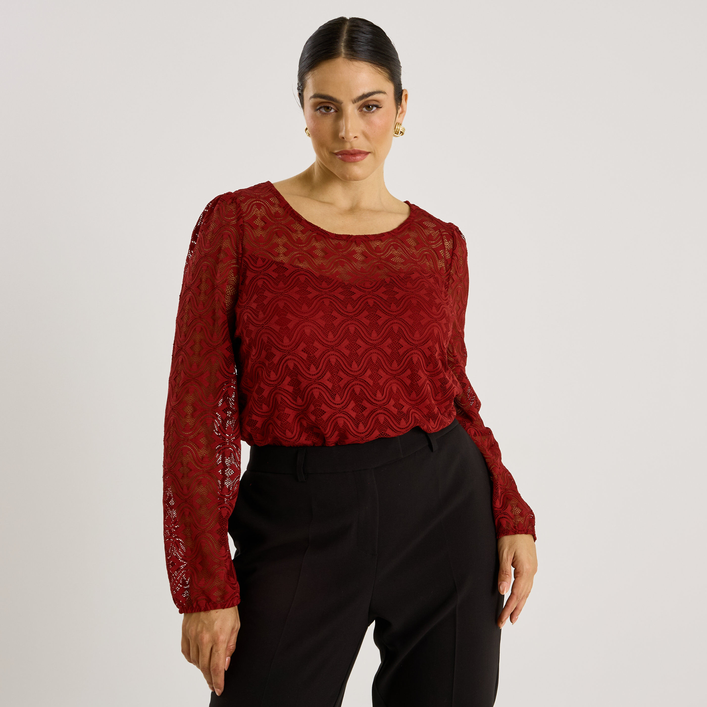 Blouse maille brod&eacute;e femme