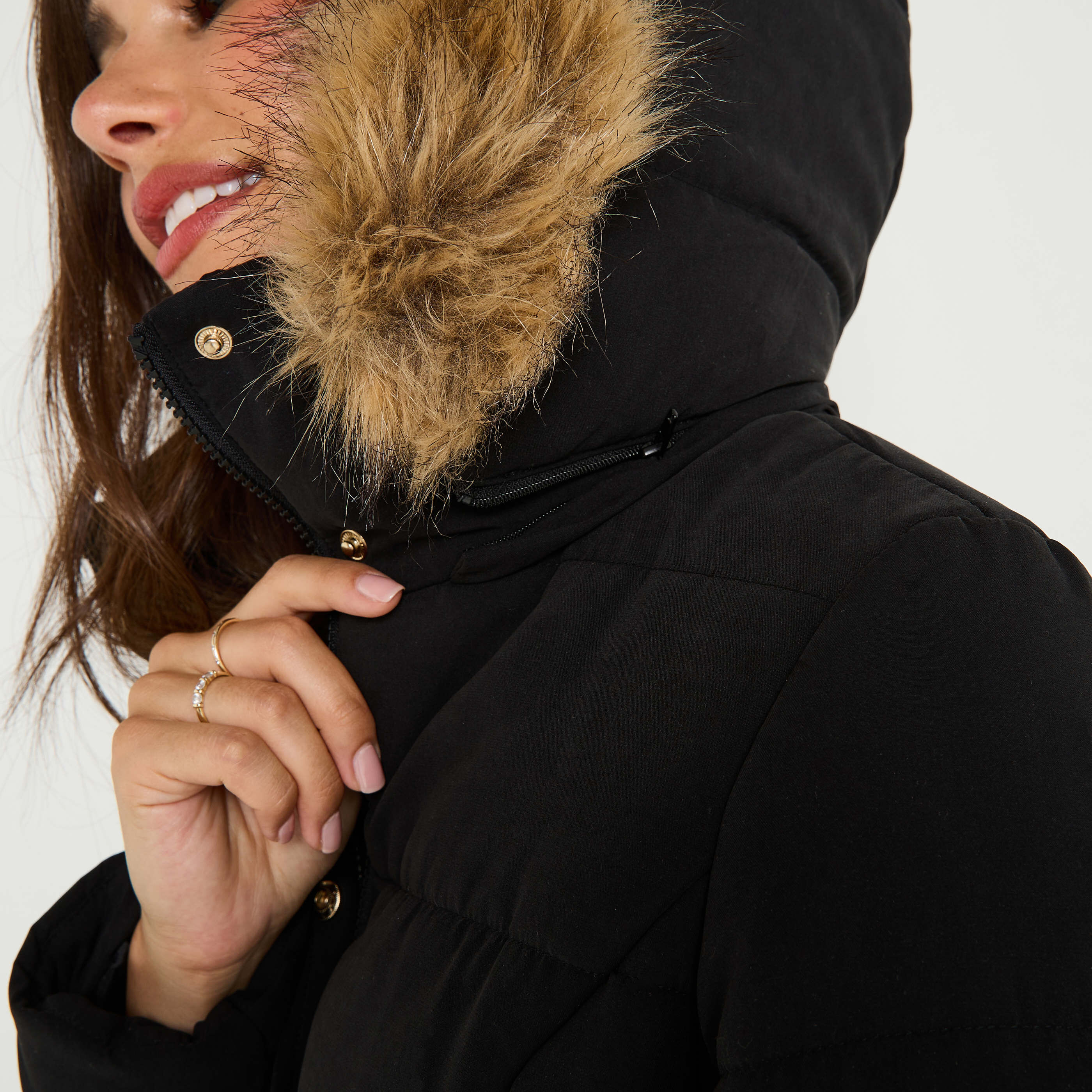 Doudoune courte ceintur&eacute;e femme