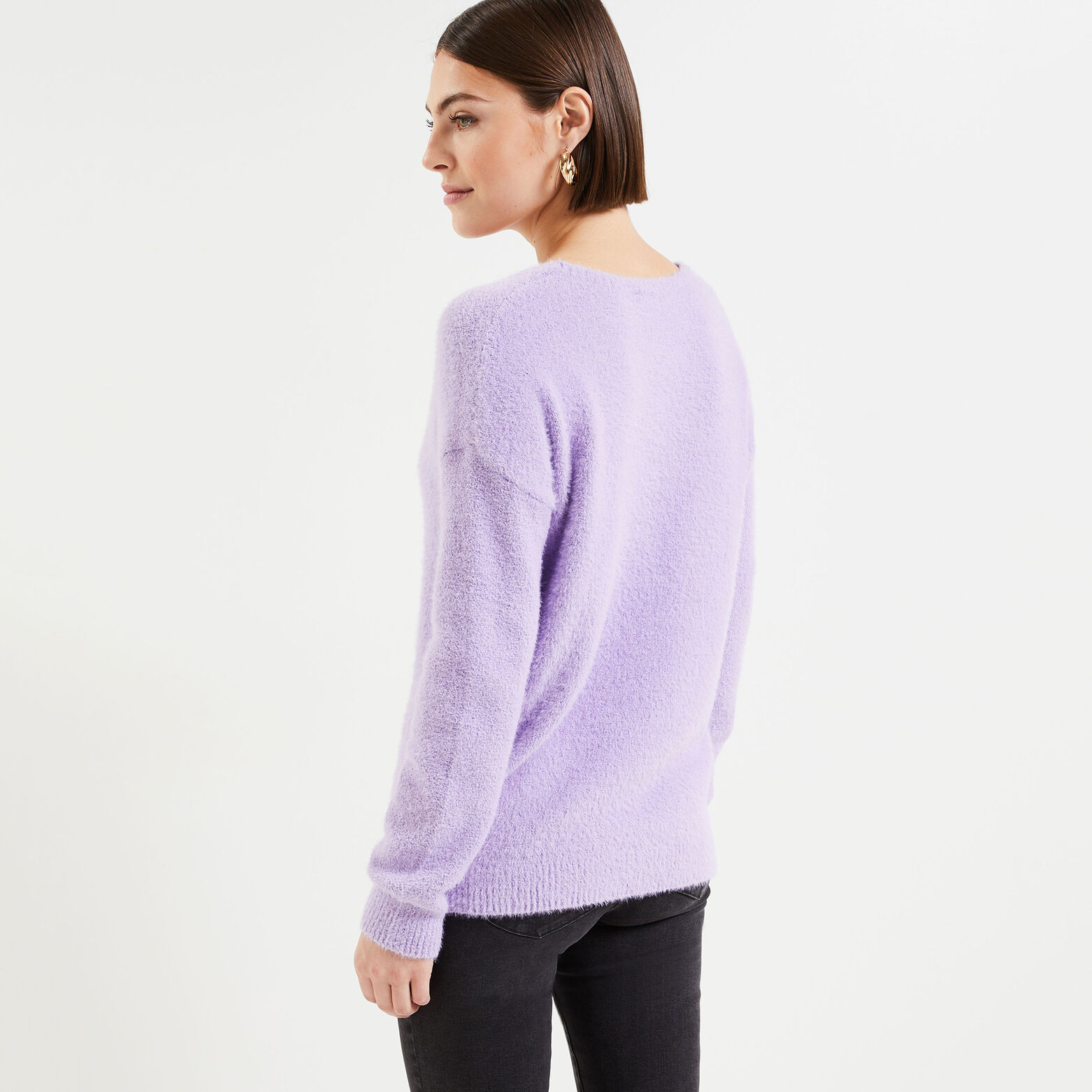 Pull fluffy col V femme