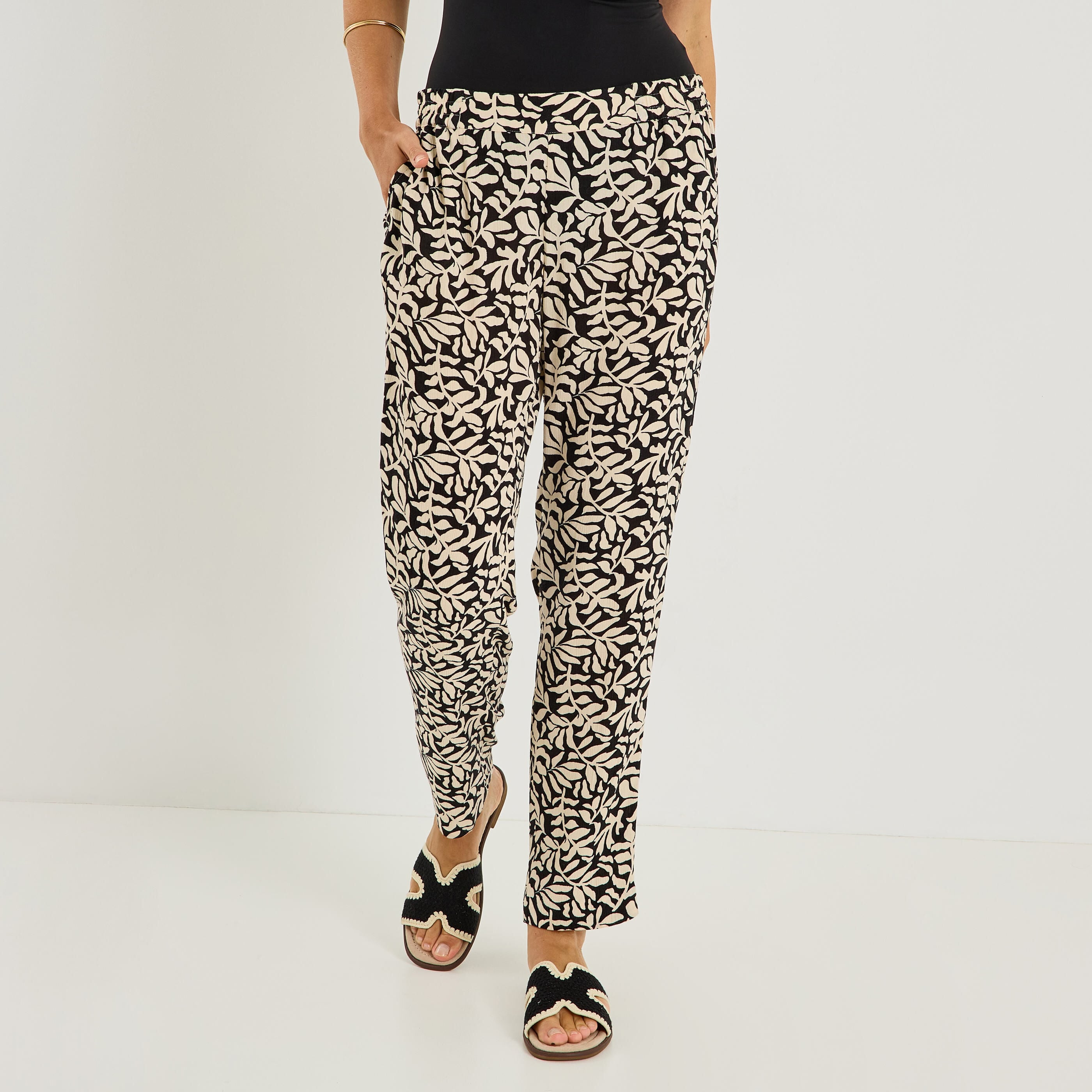 Pantalon fluide imprim&eacute; v&eacute;g&eacute;tal femme