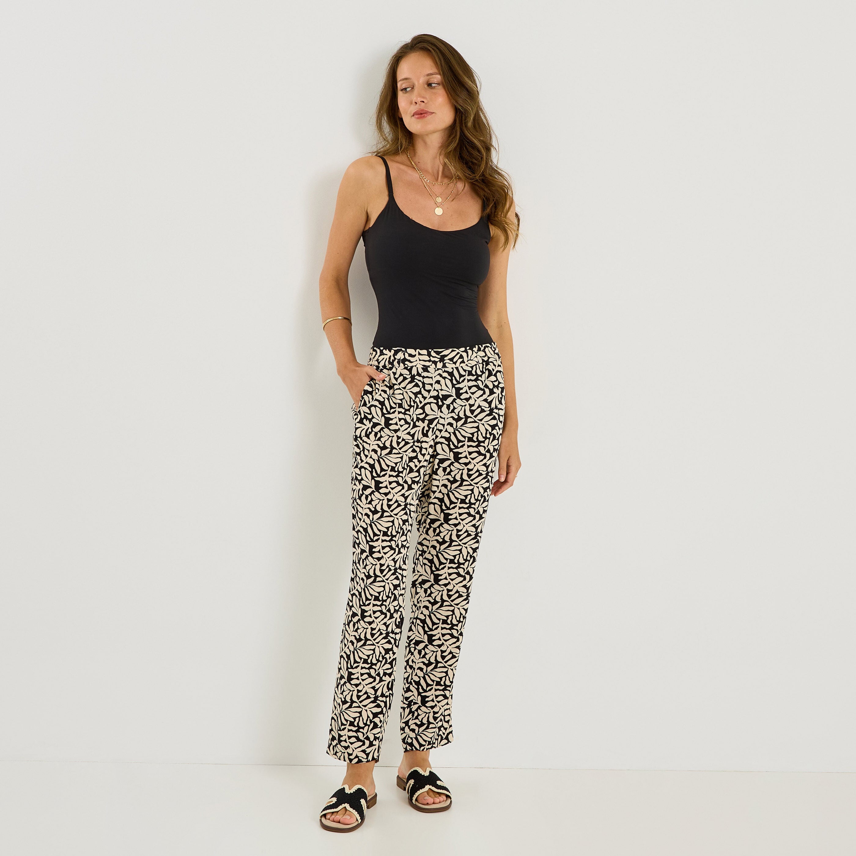 Pantalon fluide imprim&eacute; v&eacute;g&eacute;tal femme