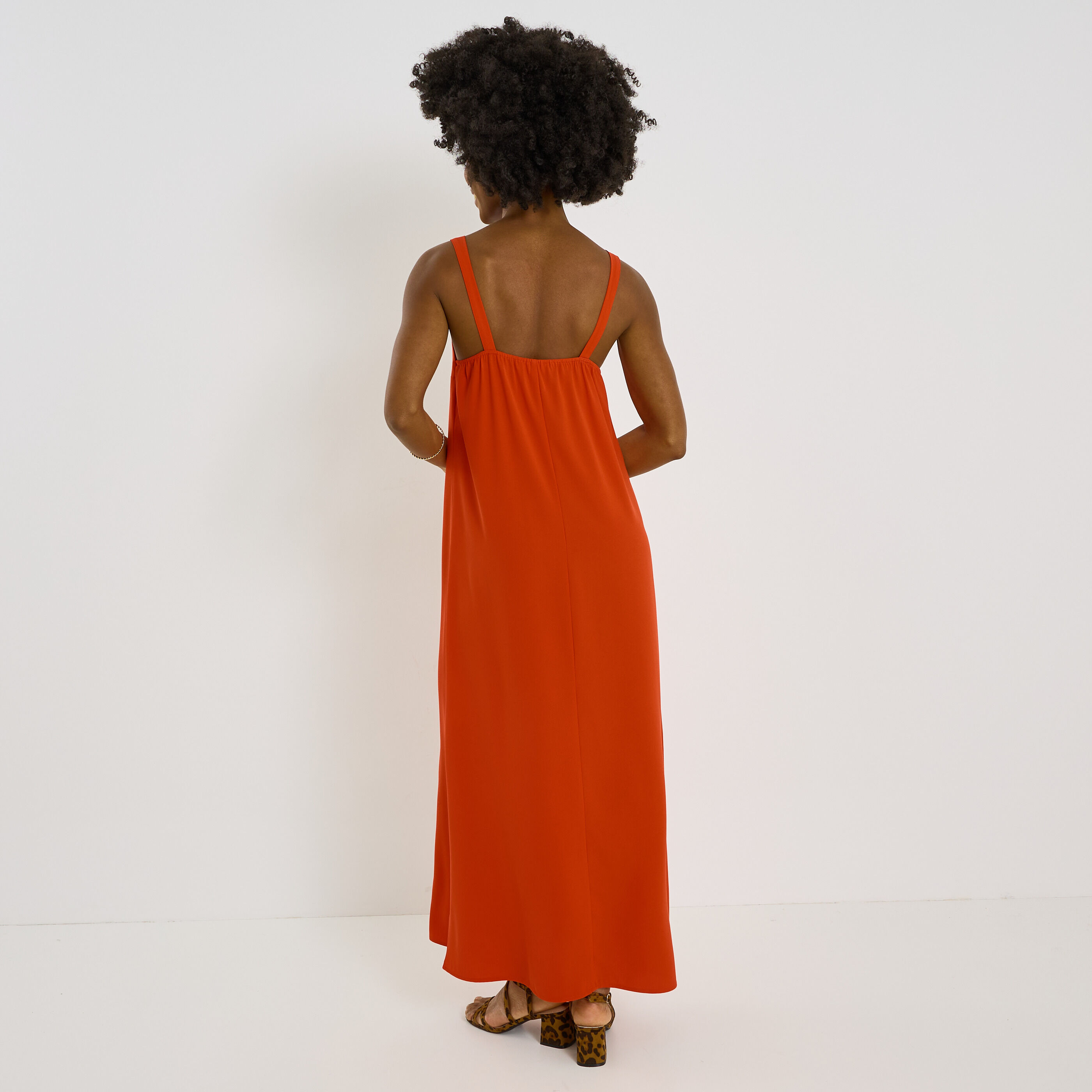 Robe longue unie habill&eacute;e