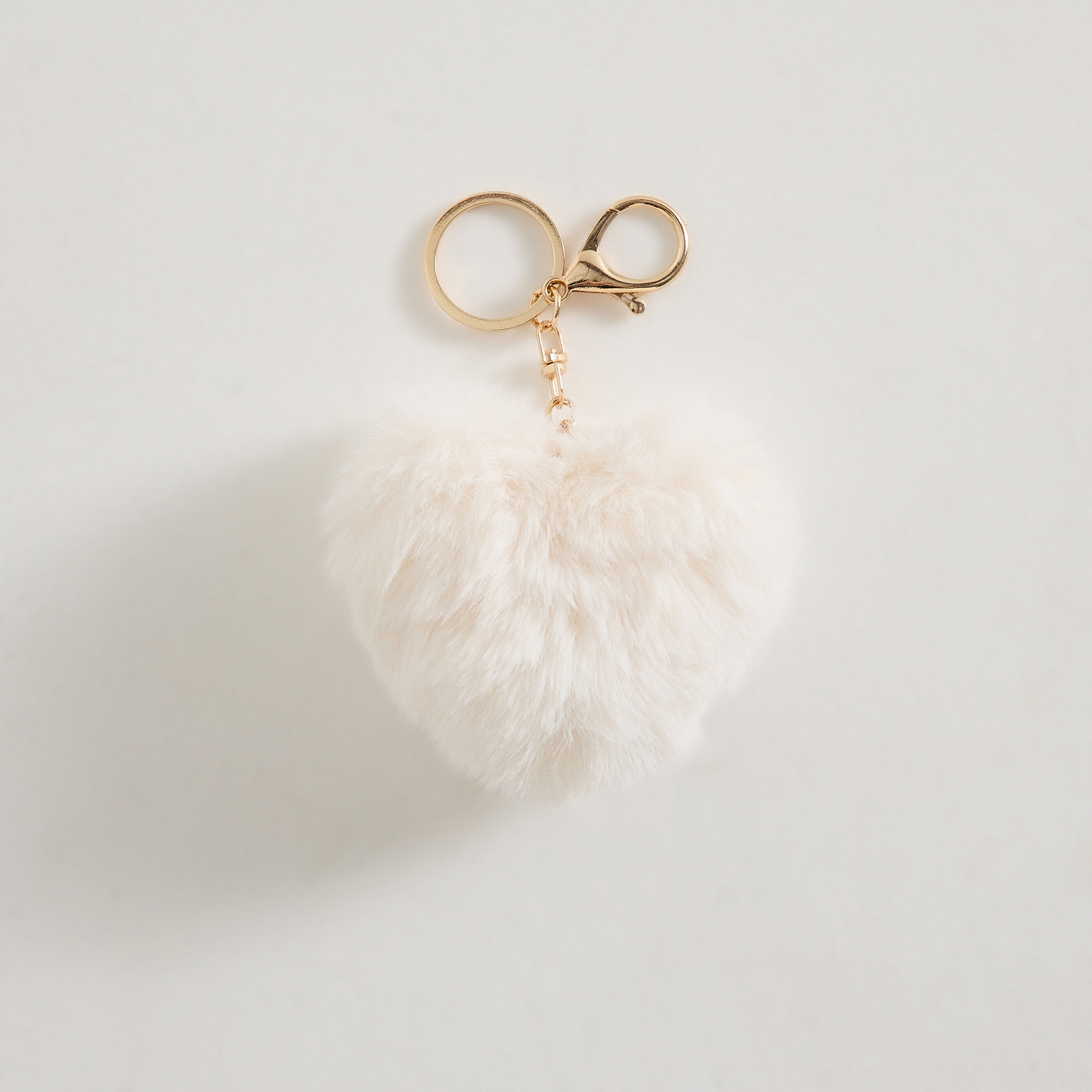 Porte-cl&eacute;s en forme de c&oelig;ur femme