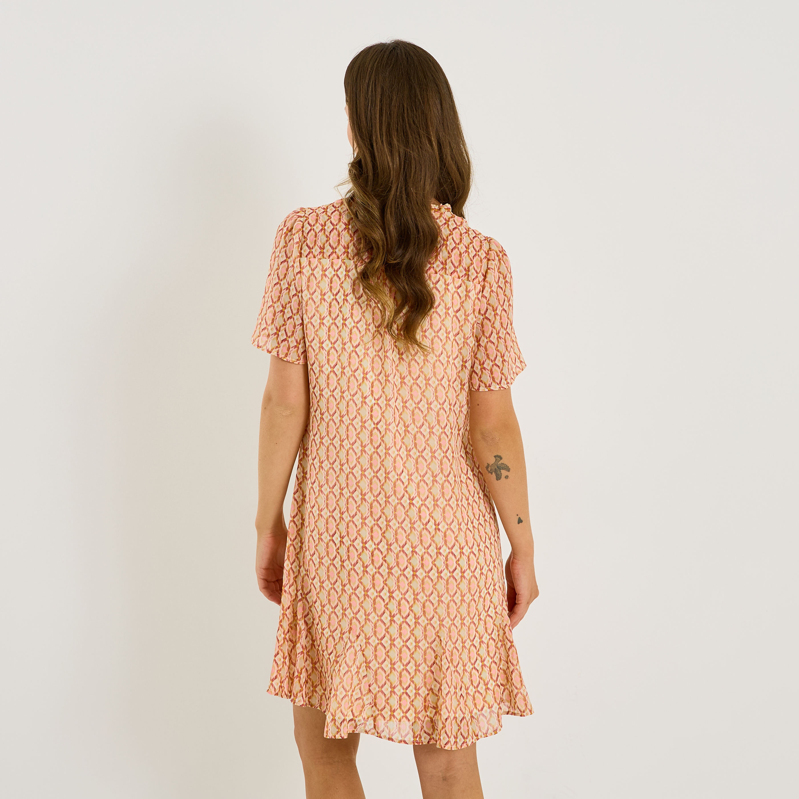 Robe courte trap&egrave;ze imprim&eacute; g&eacute;om&eacute;trique