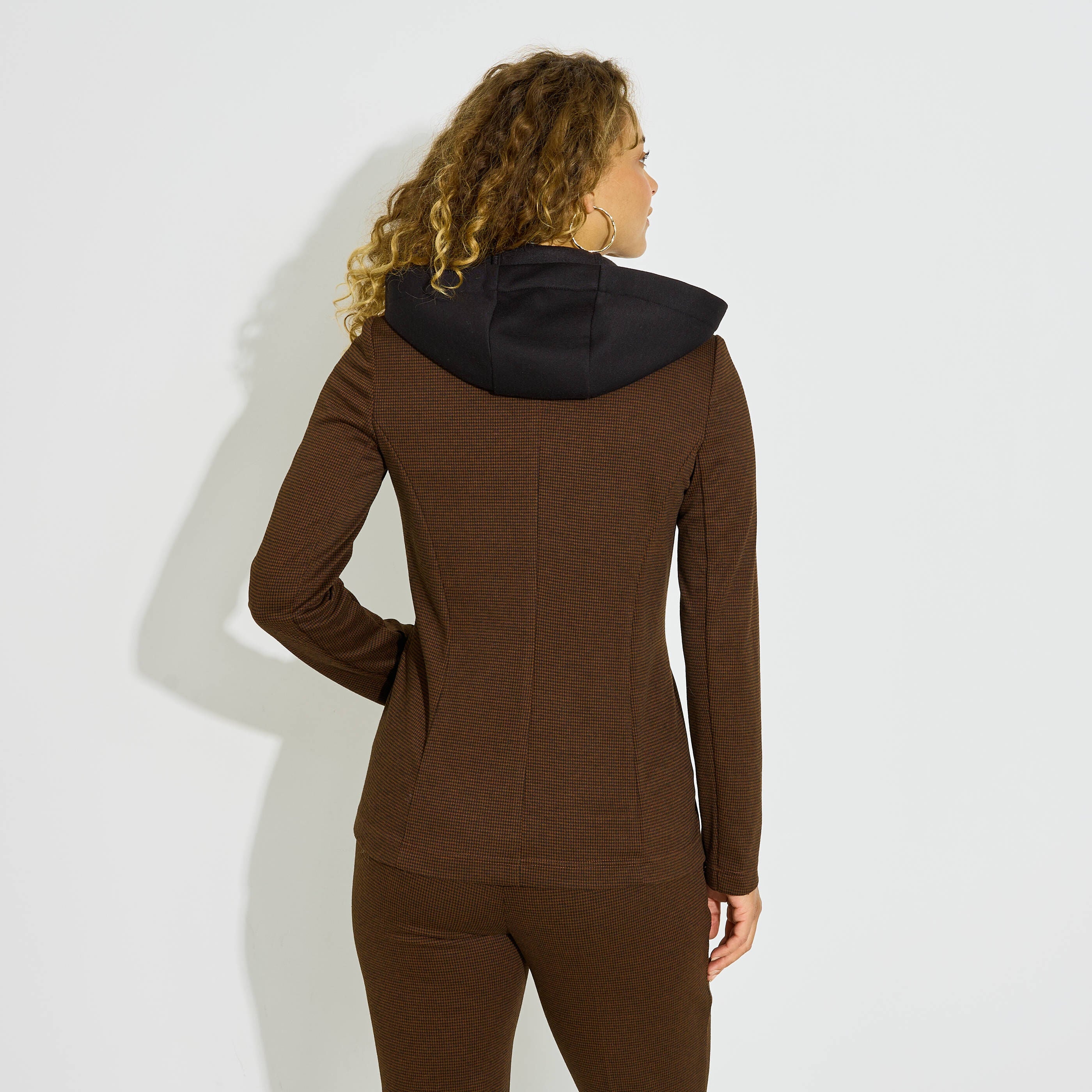 Veste Blazer maille &agrave; capuche femme