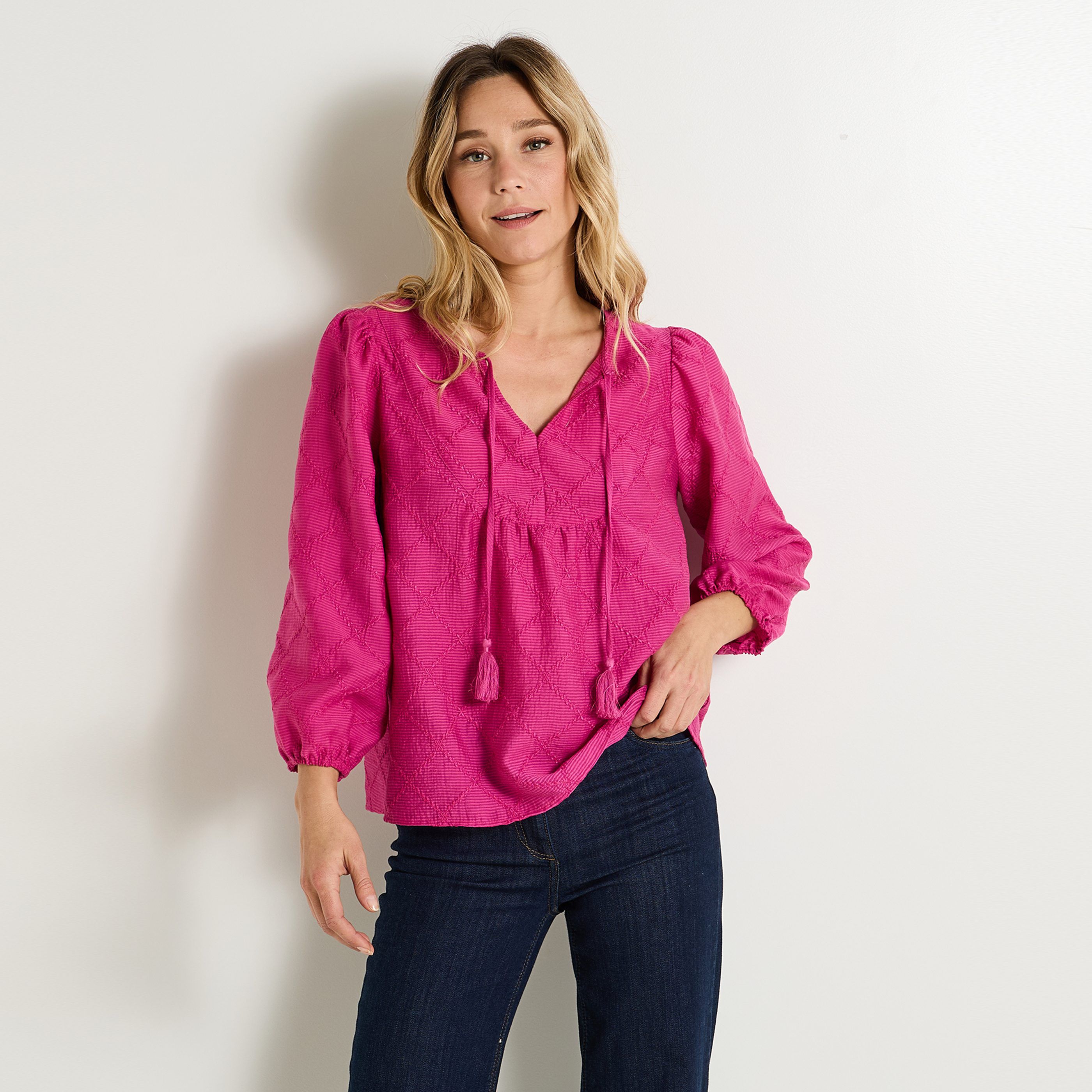 Blouse brod&eacute;e femme