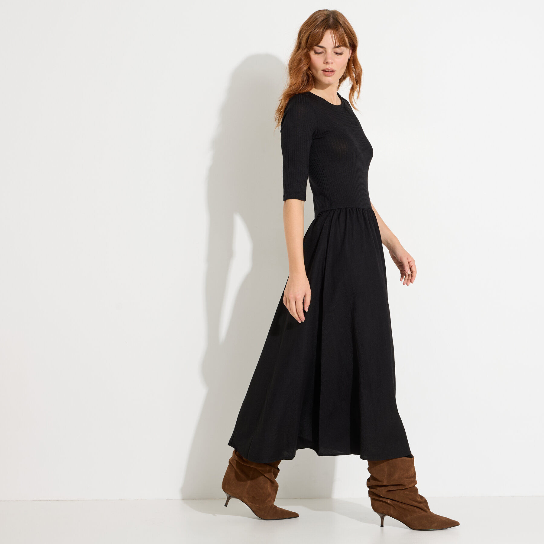 Robe longue bi-mati&egrave;re c&ocirc;tel&eacute;e
