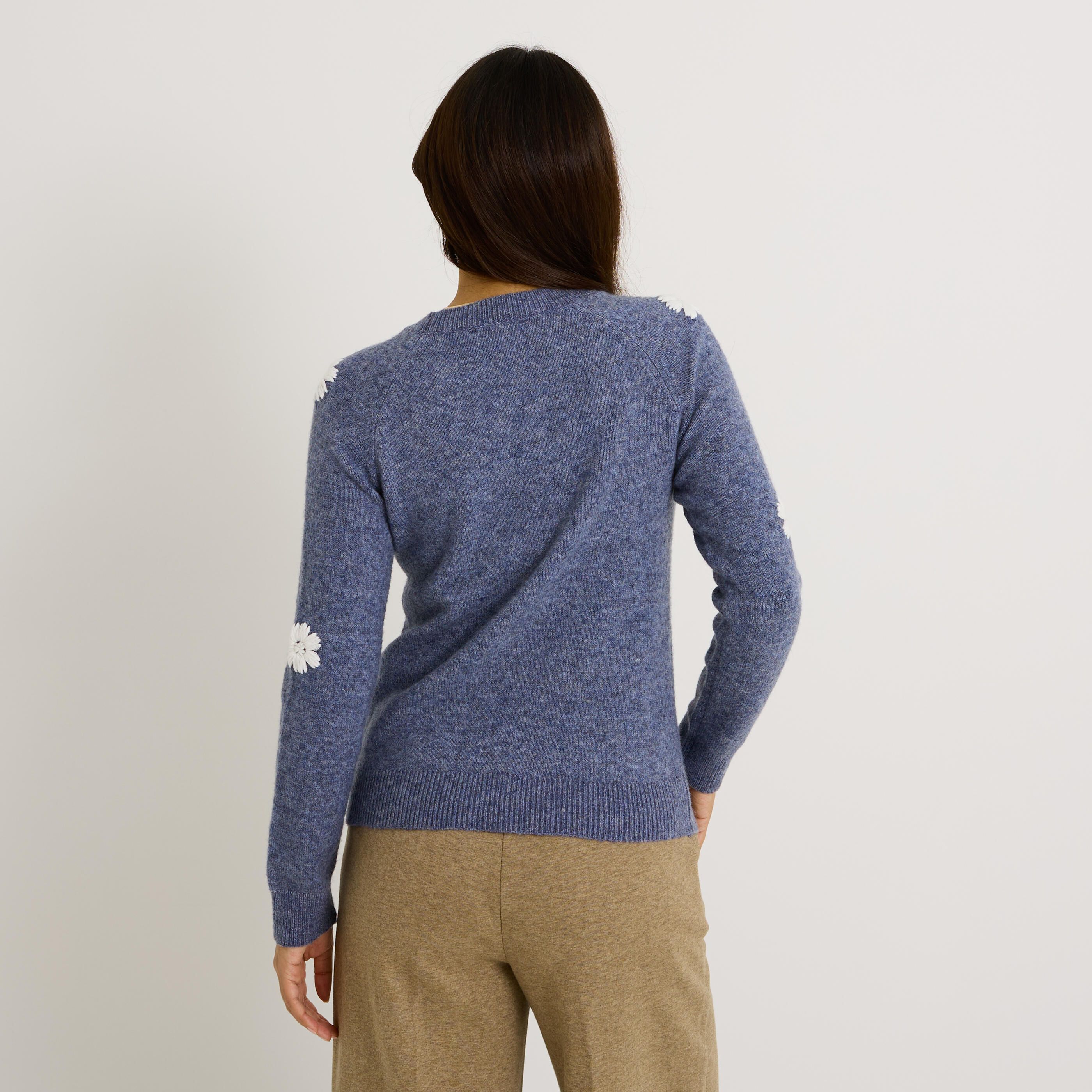 Pull fleurs brod&eacute;es col rond femme