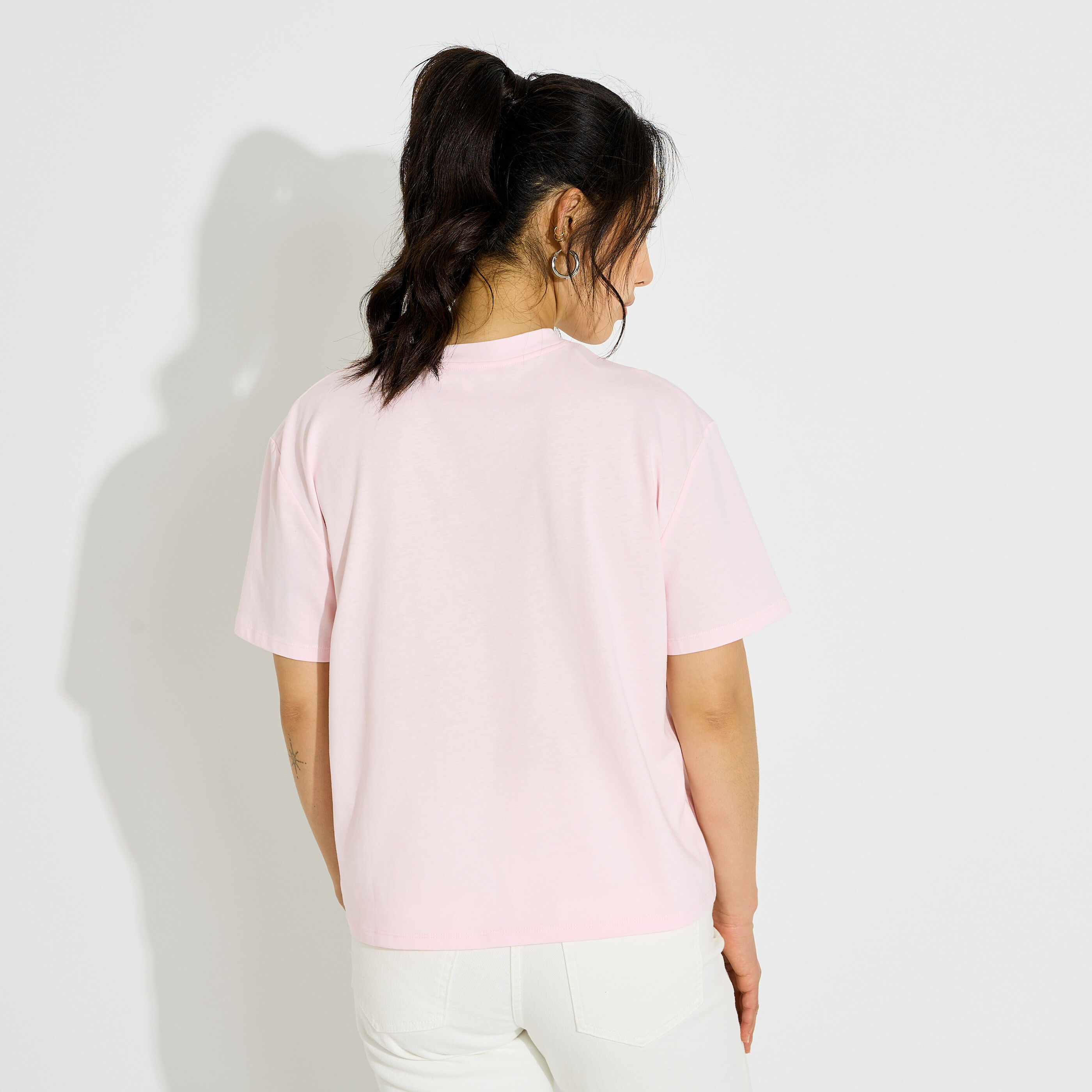 T-shirt col rond d&eacute;tail crochet femme