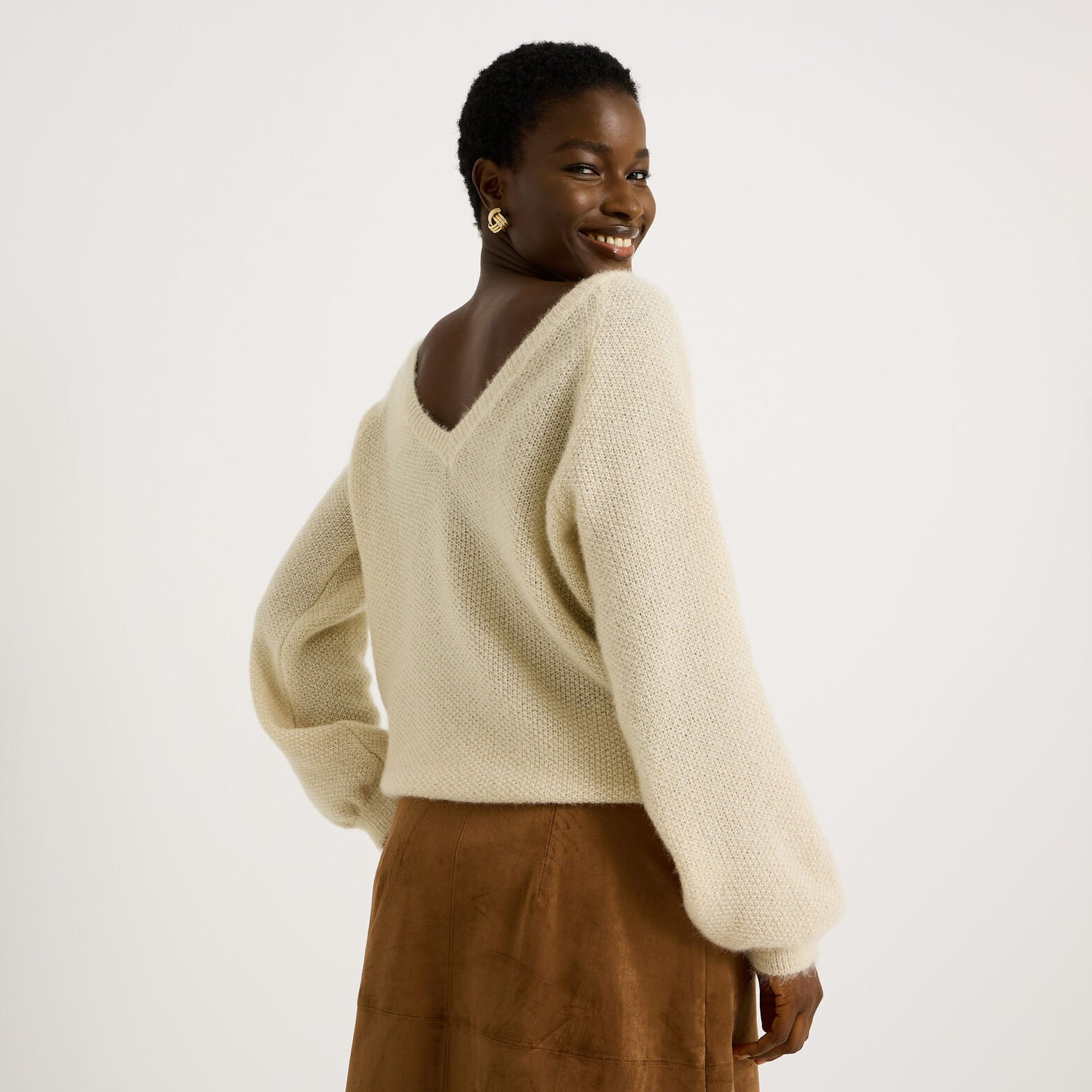 Pull fluffy à col V femme