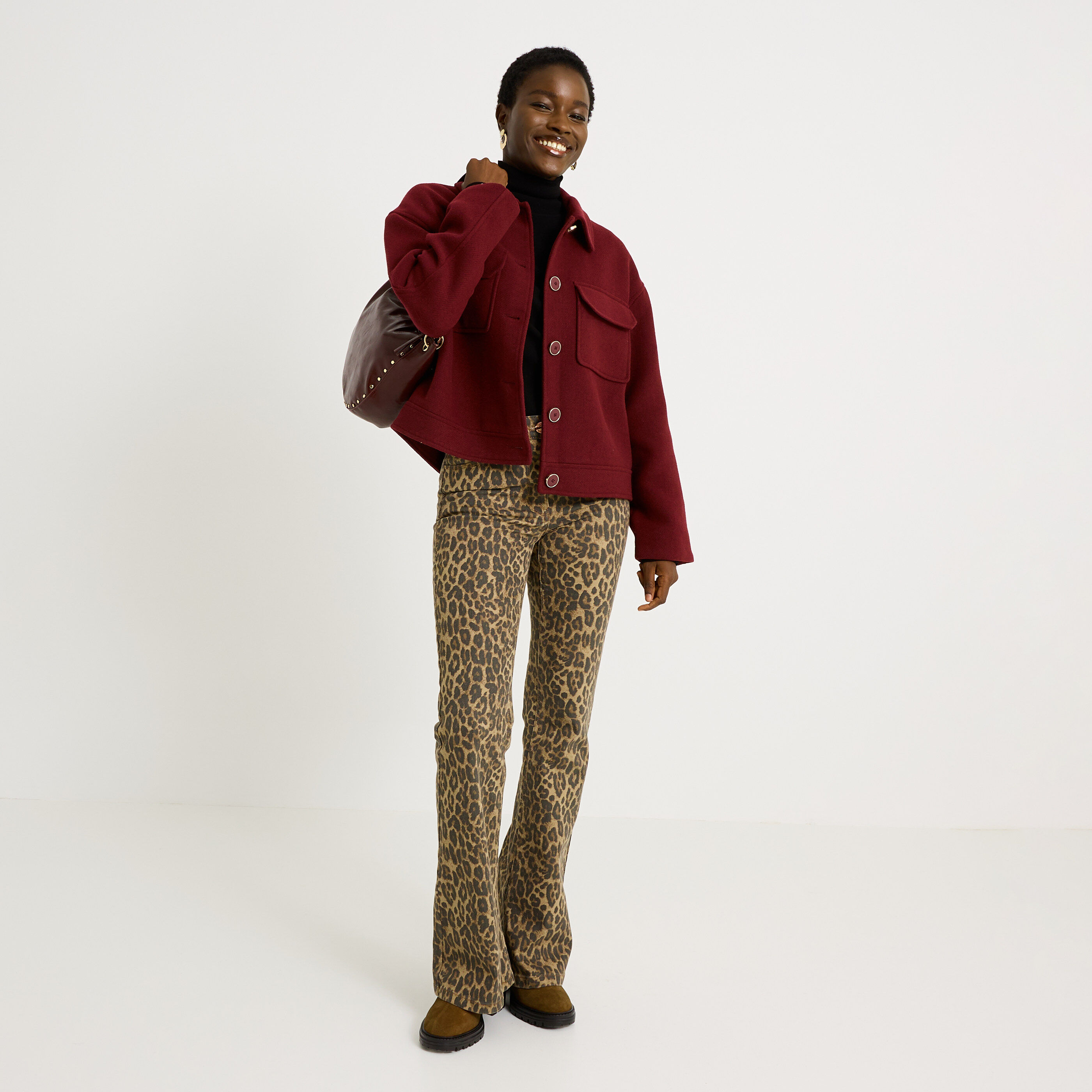 Manteau court &agrave; boutons femme