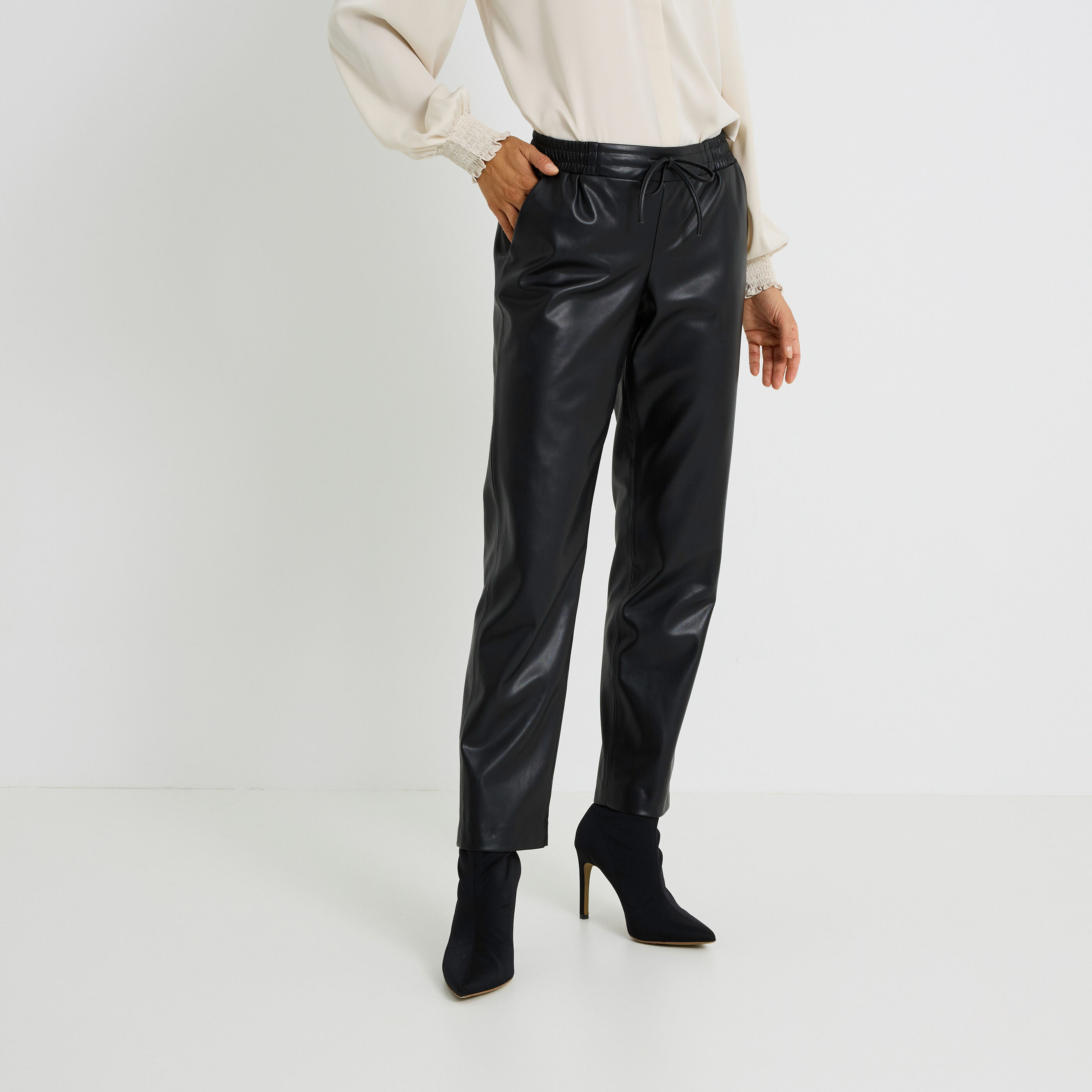 Pantalon en simili femme